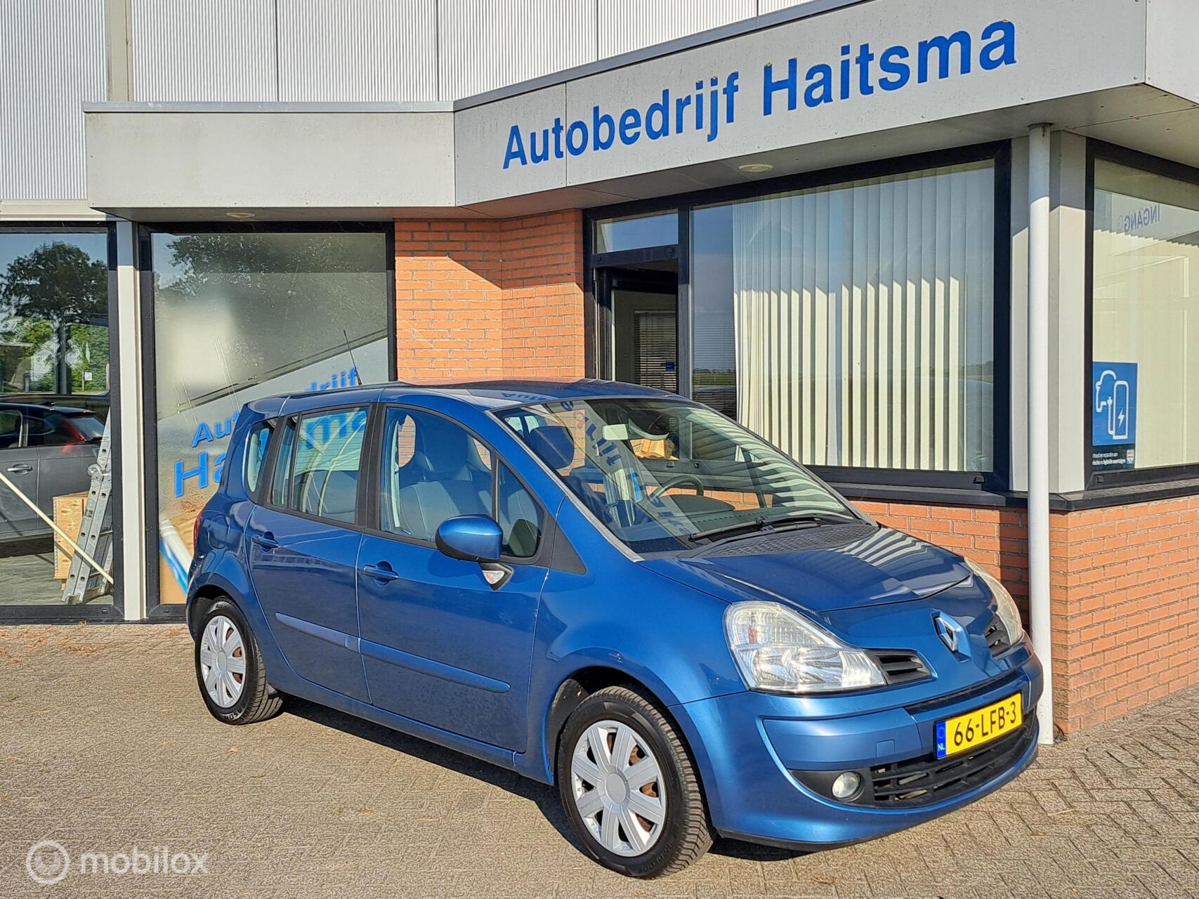 Renault Modus 1.6-16V Expression 2010 - voorkant
