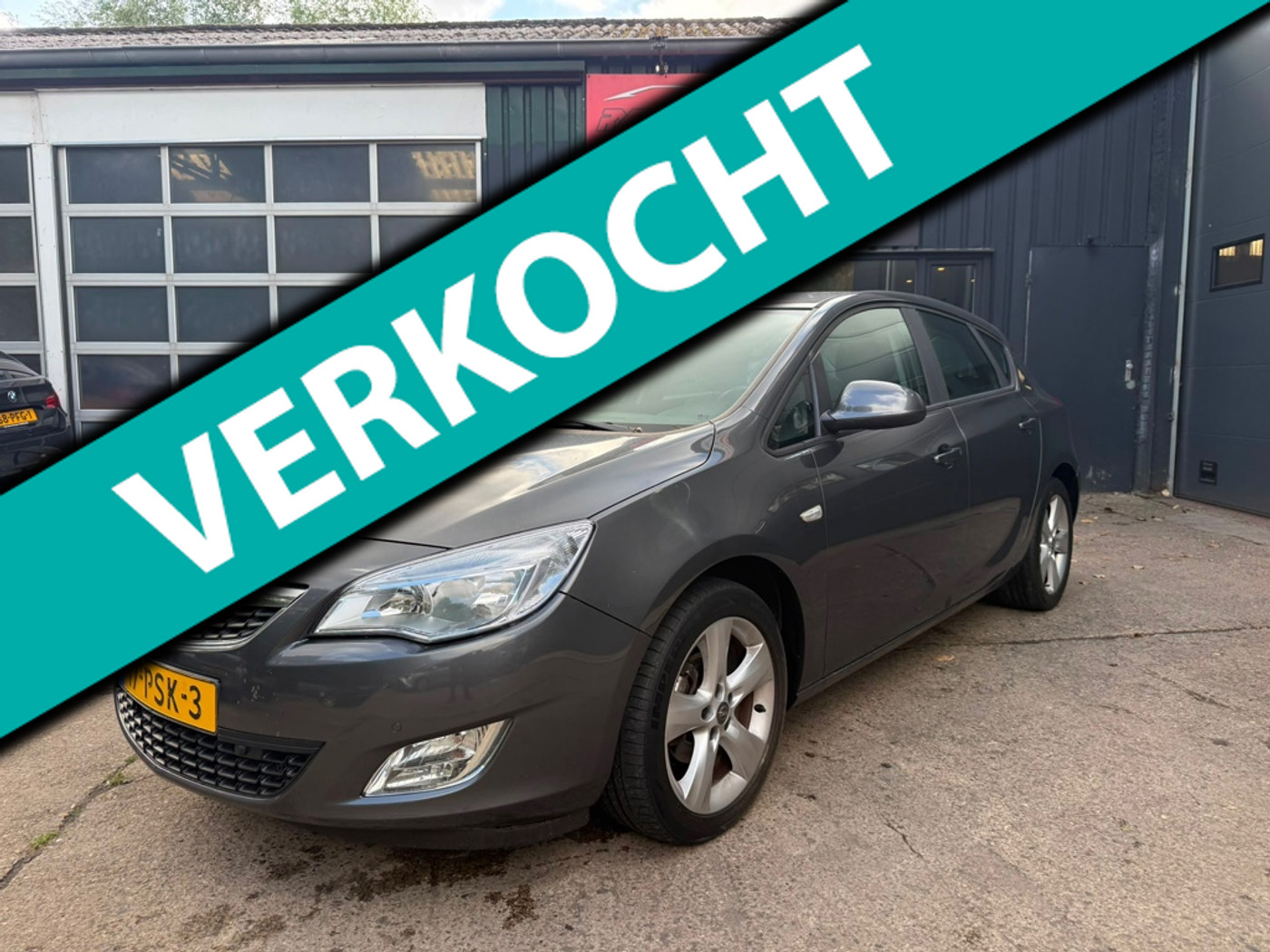 Opel Astra 1.4 Turbo Edition 2011 - voorkant