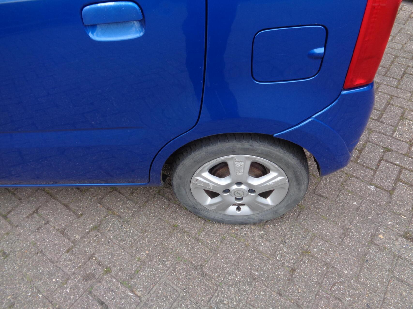 Foto van Opel Agila