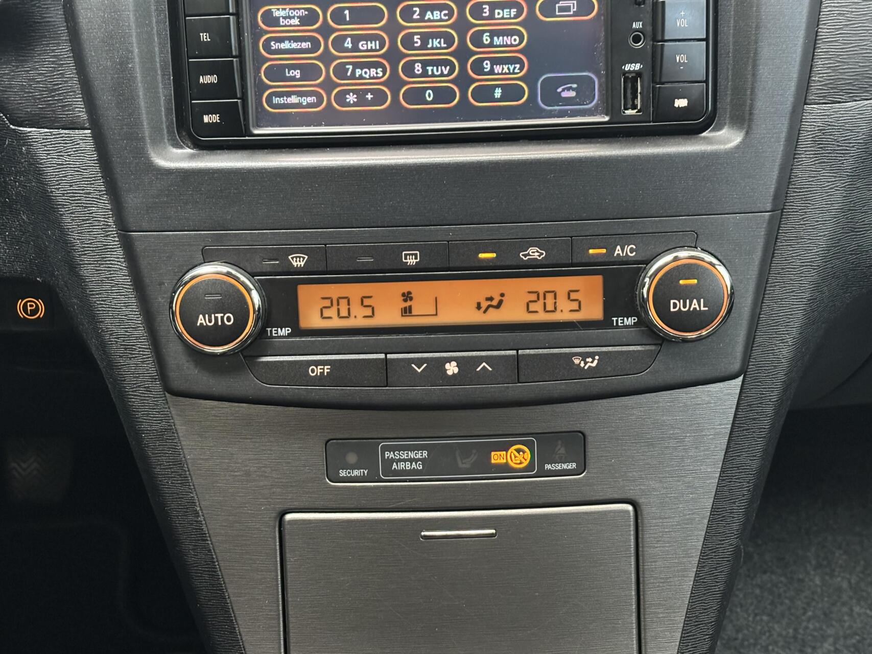 Foto van Toyota Toyota Avensis
