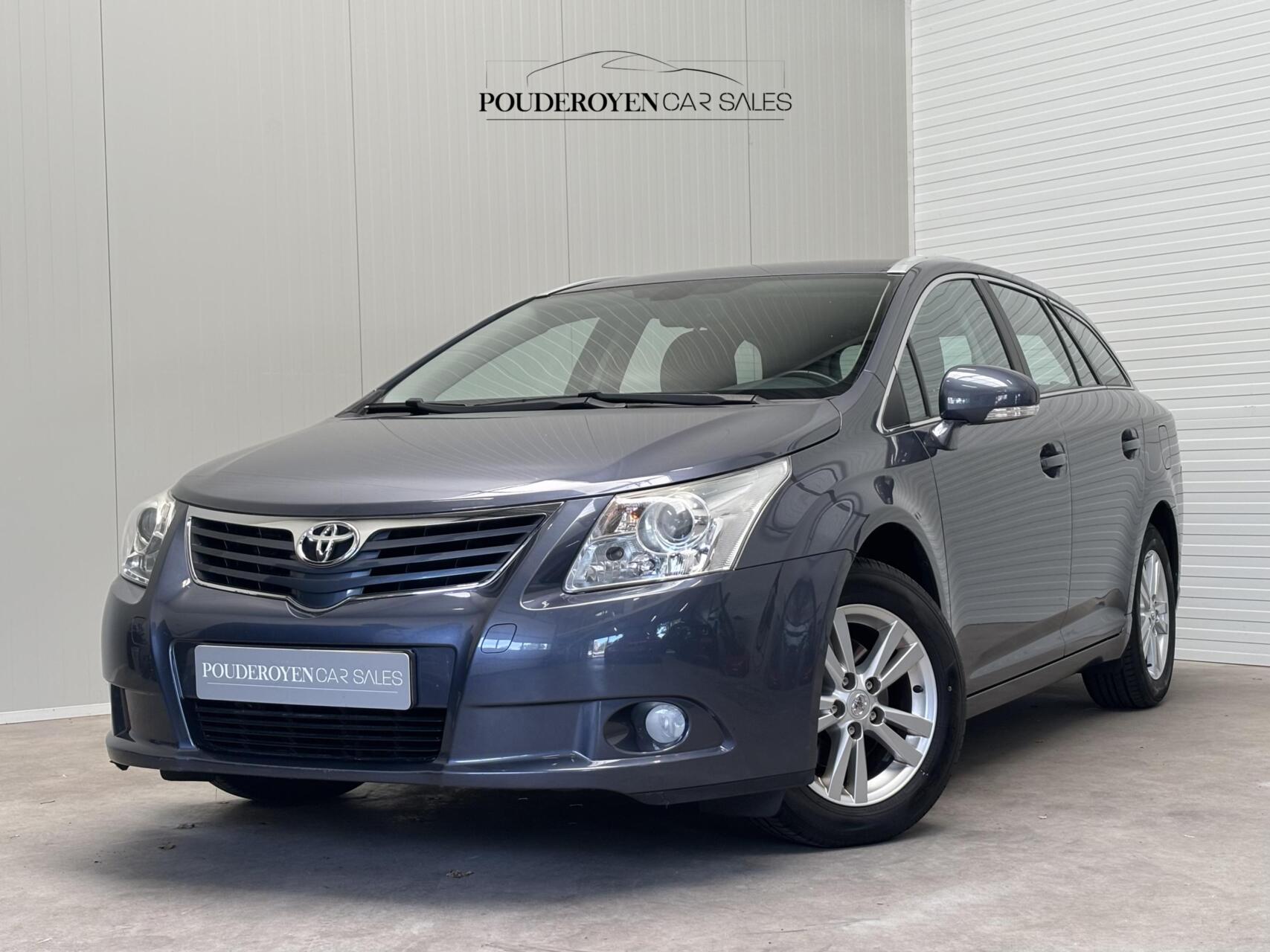 Toyota Toyota Avensis 1.8 VVTi Dynamic Business Special / NL Auto / 2e Eig / DealerOH / Uniek! 2010 - voorkant