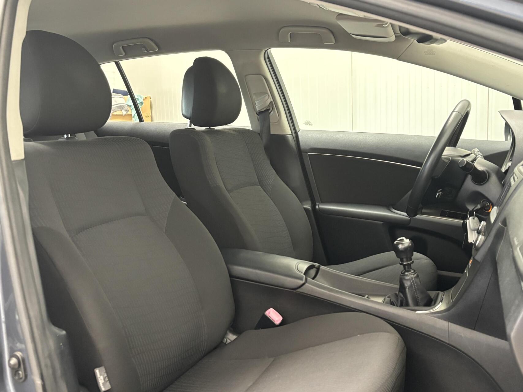 Foto van Toyota Toyota Avensis
