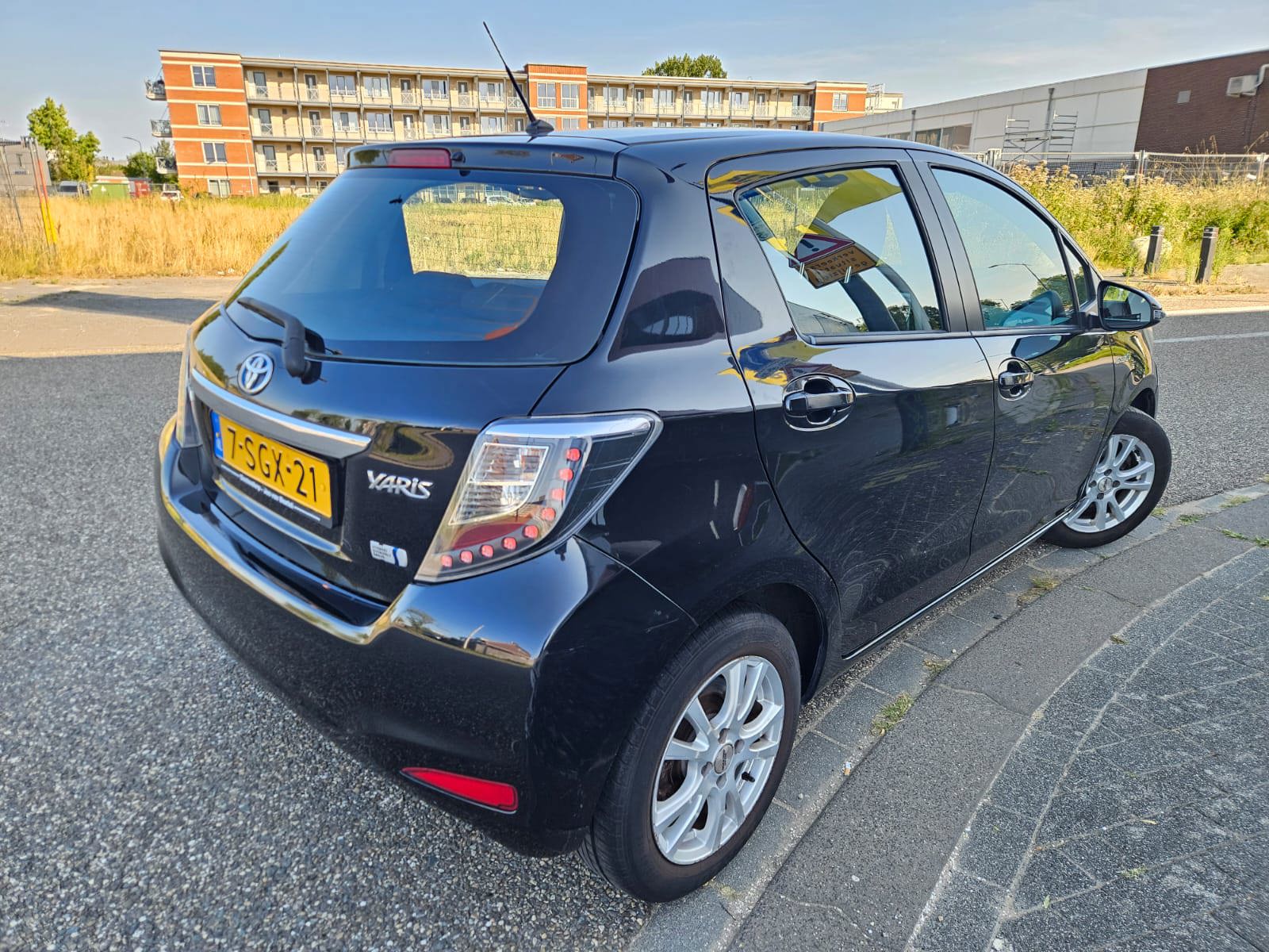 Foto van Toyota Toyota Yaris Hybrid