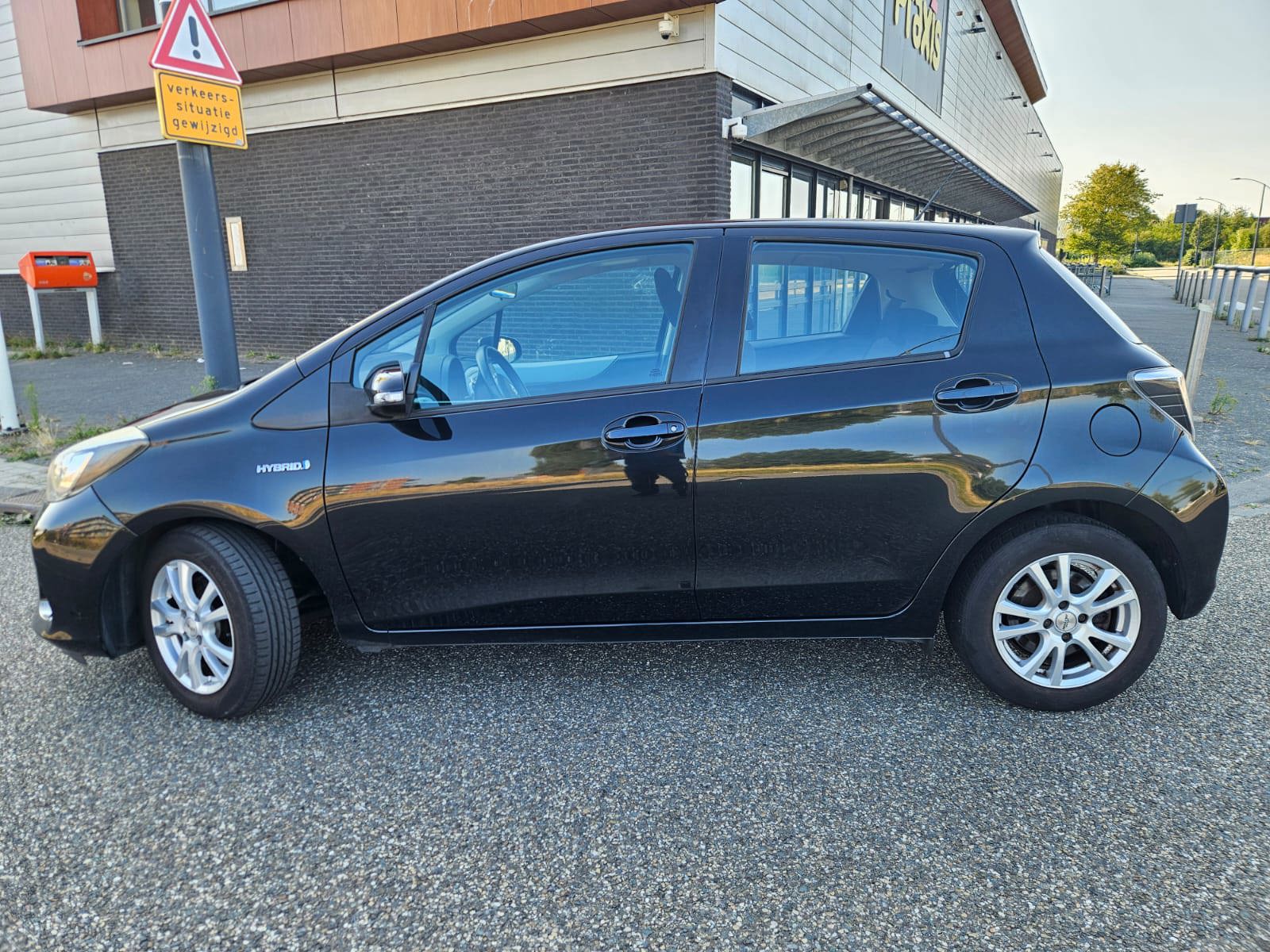 Foto van Toyota Toyota Yaris Hybrid