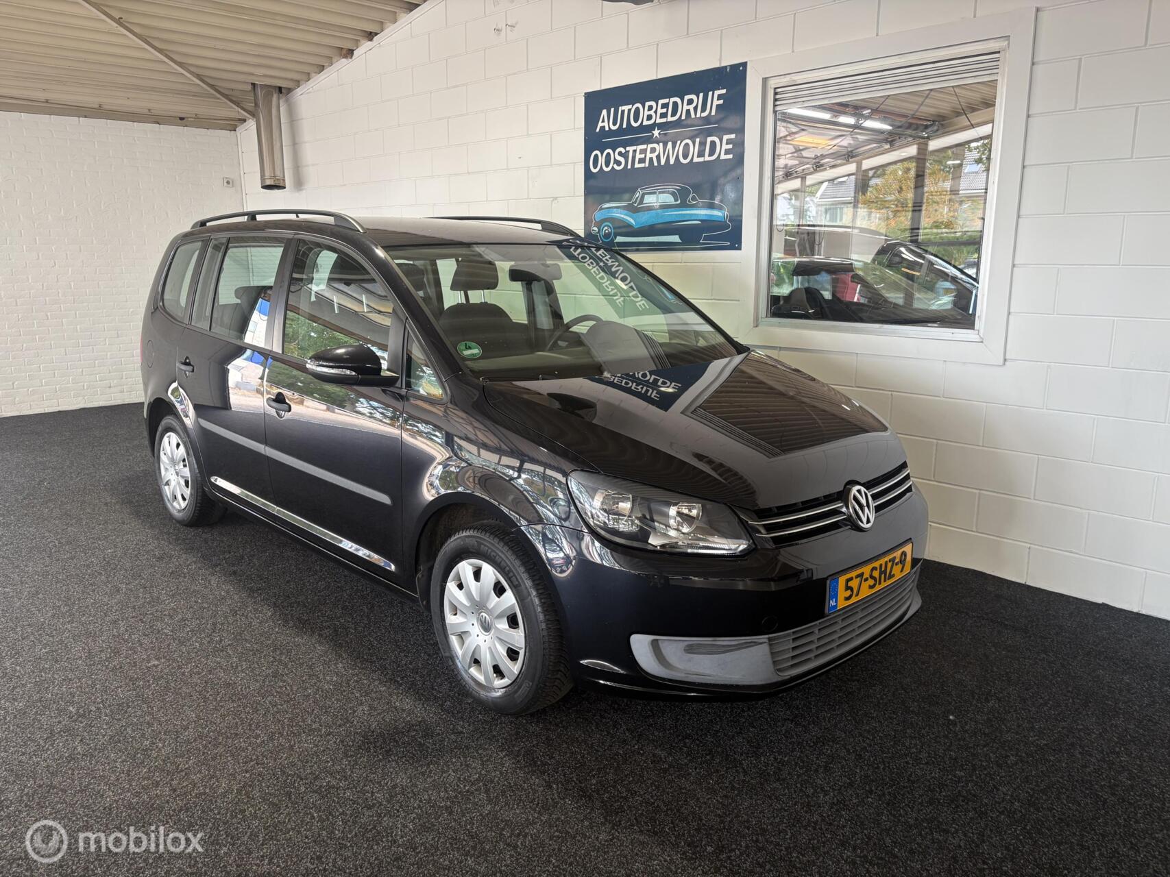 Volkswagen Touran 1.4 TSI Trendline APK - Airco - Cruise - Elec. Ramen 2011 - voorkant