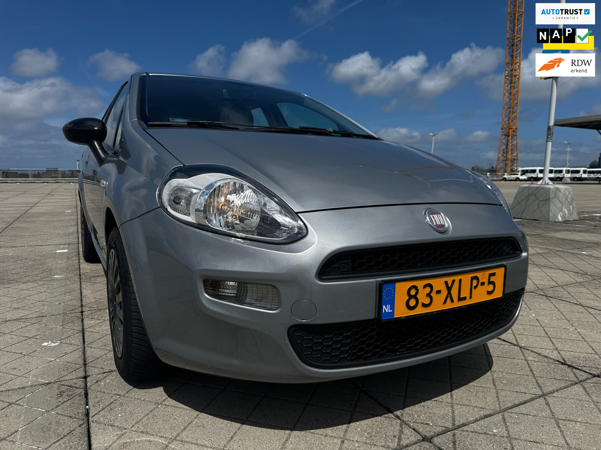 Fiat Fiat Punto 0.9 TwinAir Easy AIRCO CRUISE TREKHAAK NAP 2012 - voorkant