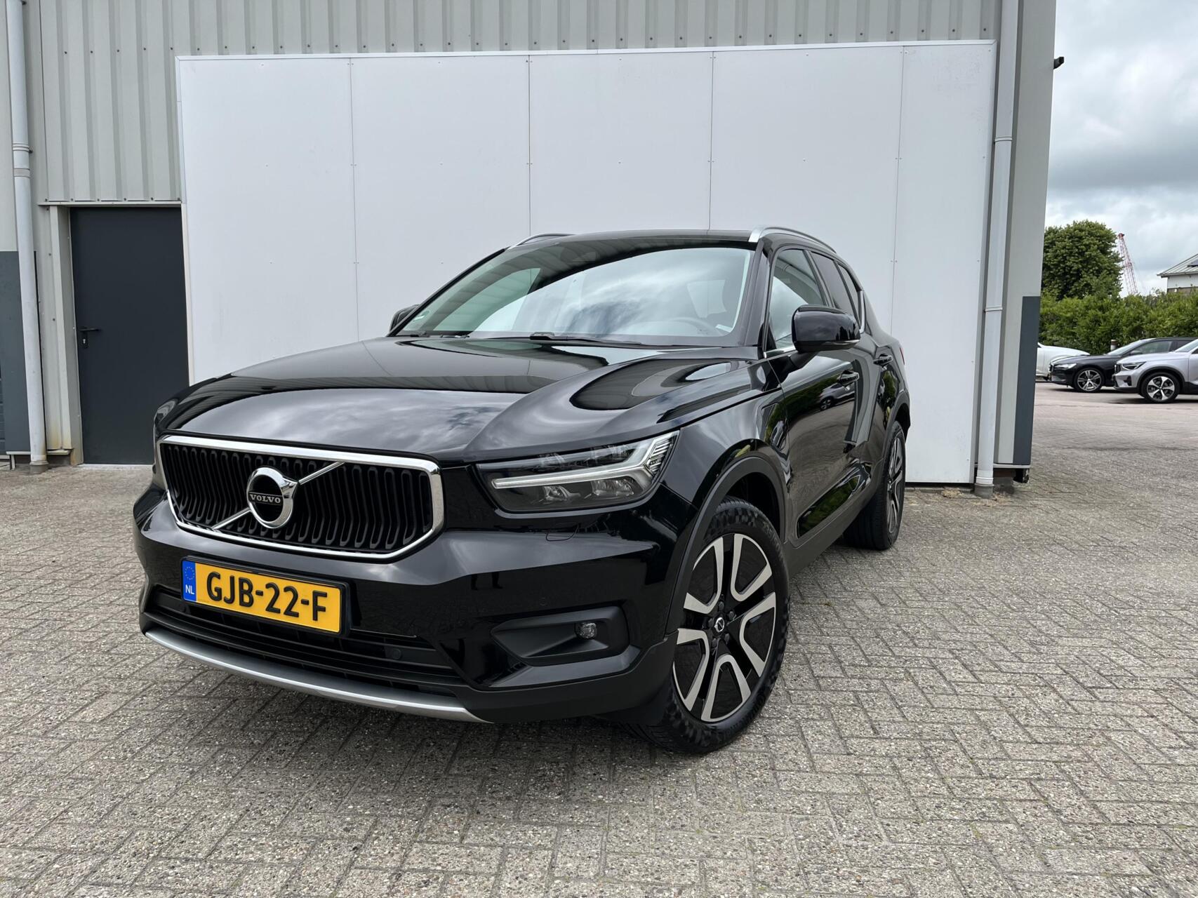 Volvo XC40 1.5 T4 Recharge Inscription|PAS V/A|Pano|stoel/stuurverw|19"| 2022 - voorkant