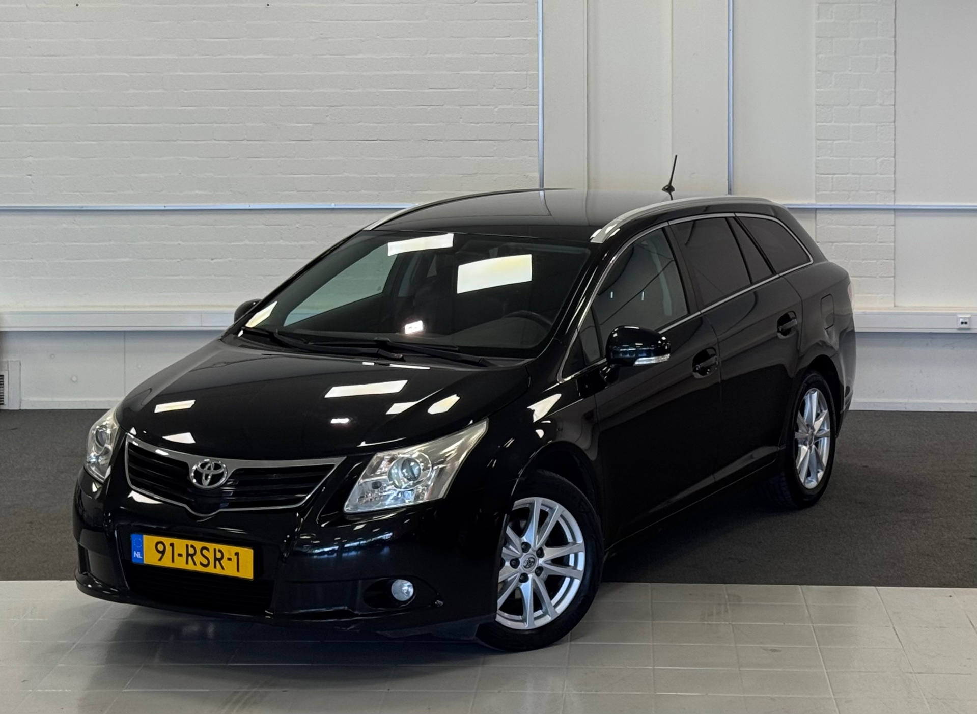 Foto van Toyota Toyota Avensis
