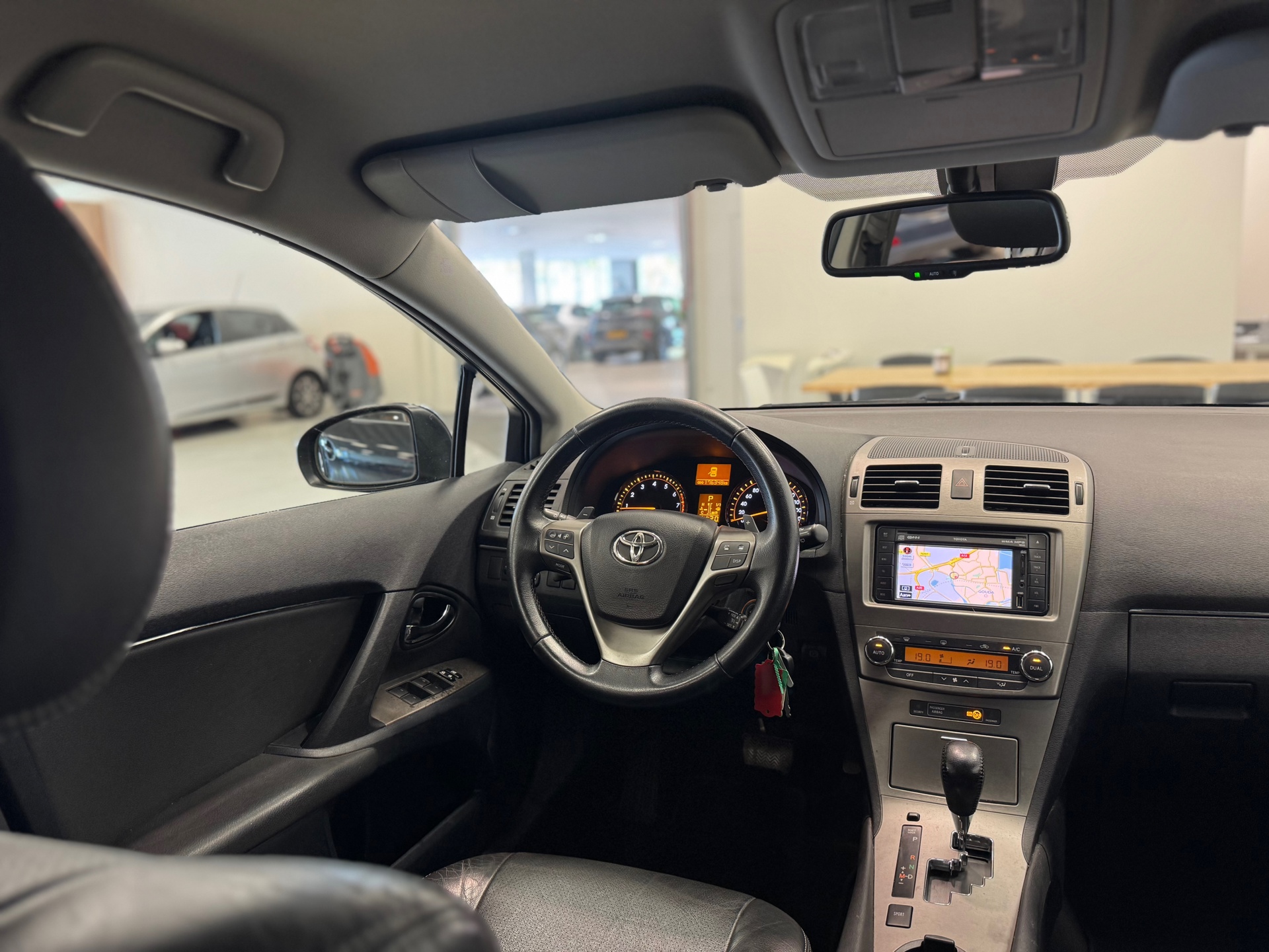 Foto van Toyota Toyota Avensis