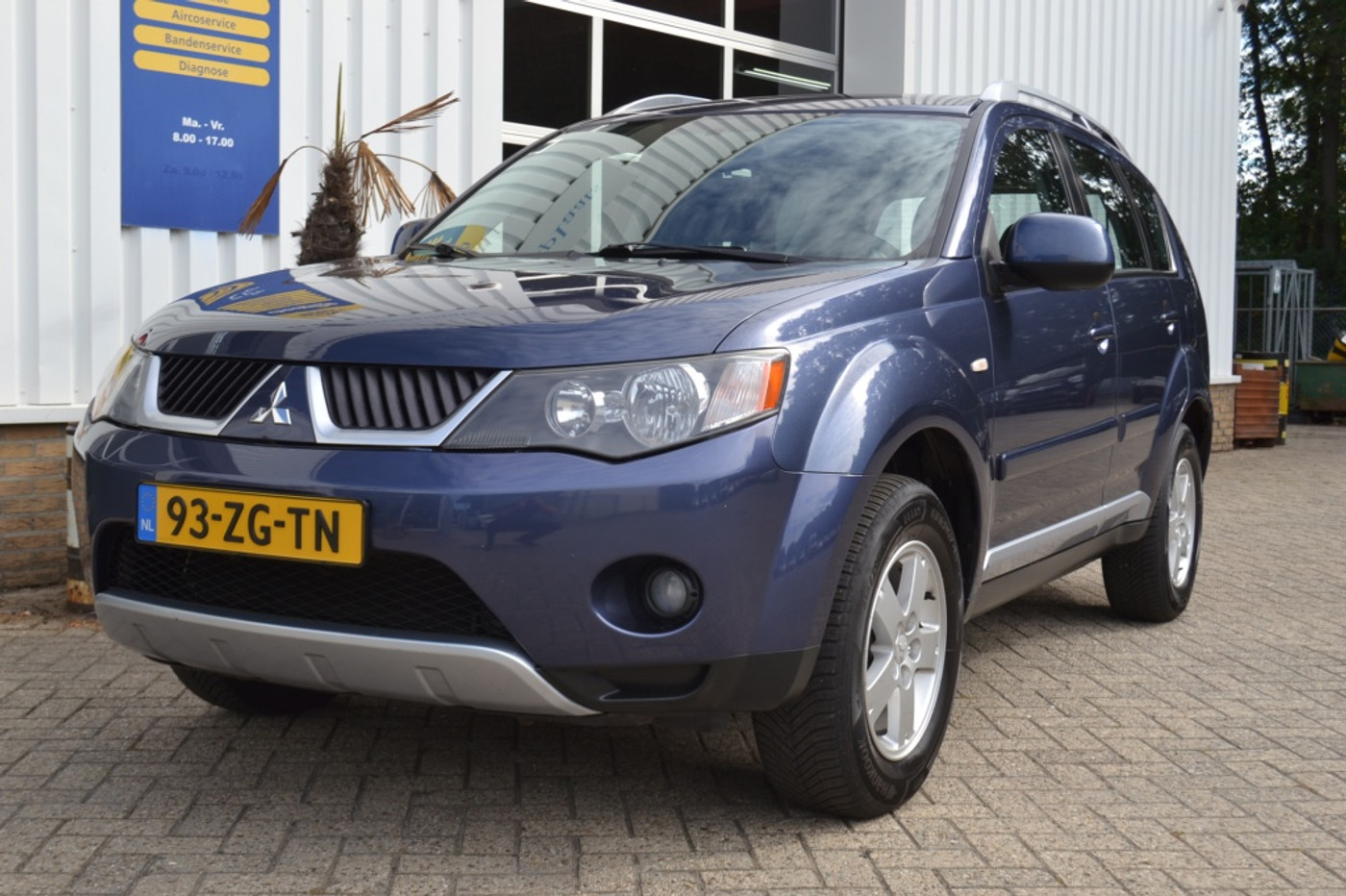 Mitsubishi Mitsubishi Outlander 2.4 Intense 2008 - voorkant