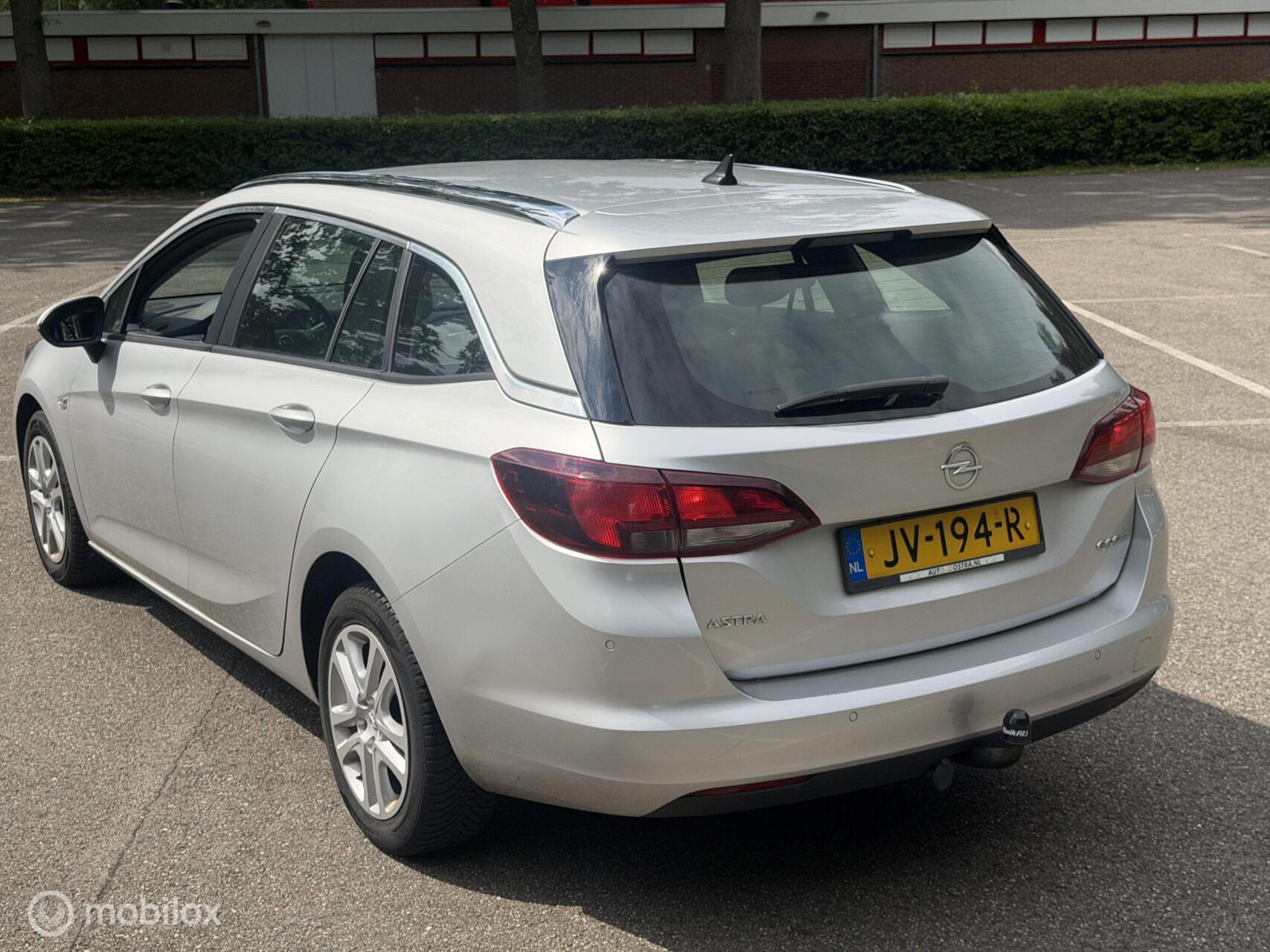 Foto van Opel Astra Sports Tourer