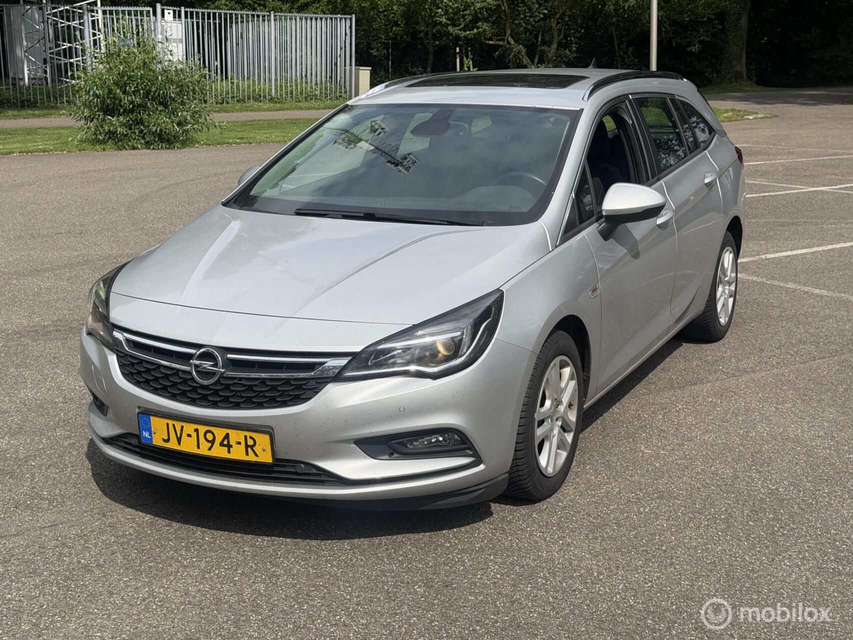 Opel Astra Sports Tourer 1.6 CDTI , ENGINE TIKS , MOTOR TIKT 2016 - voorkant