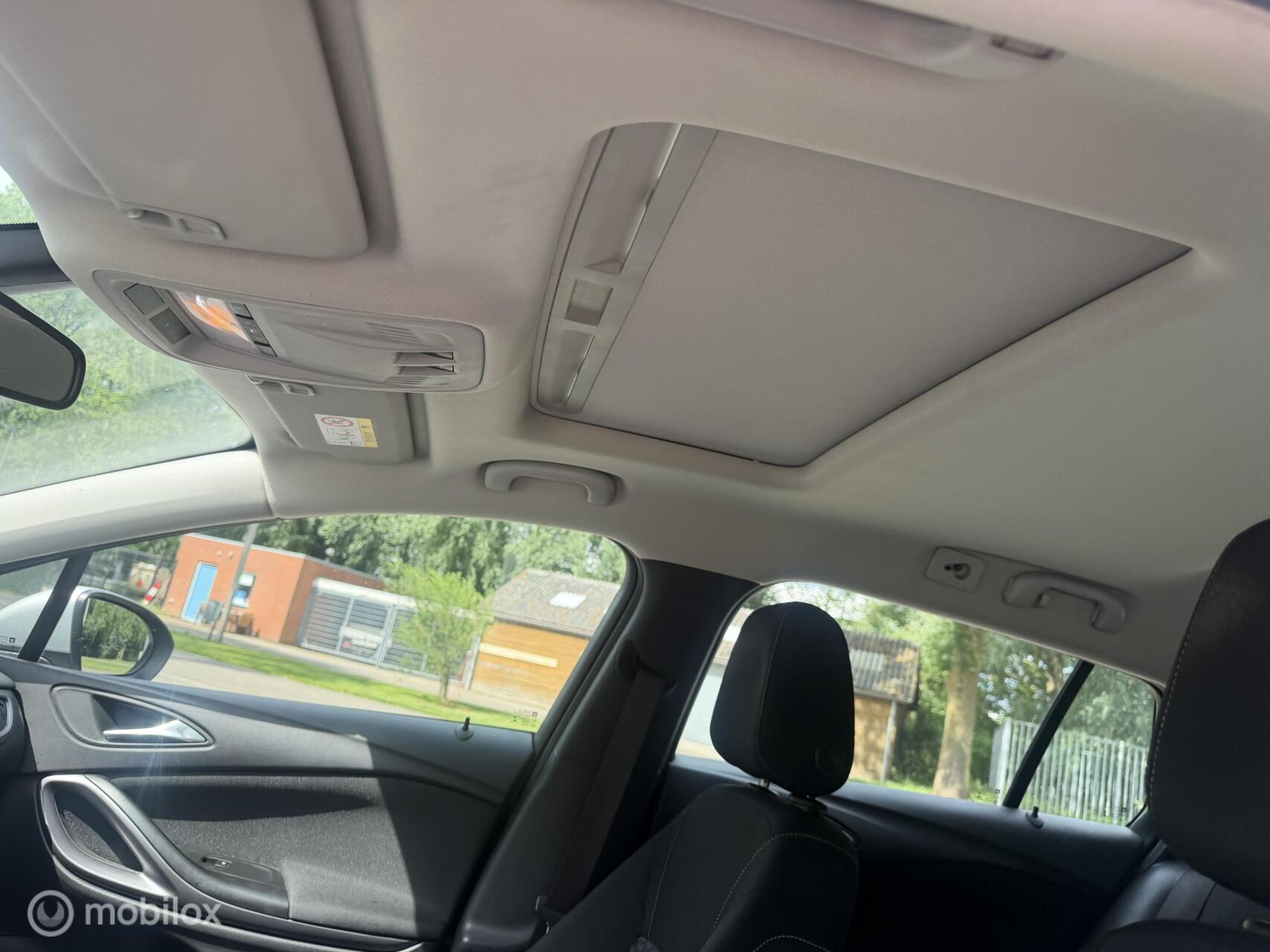 Foto van Opel Astra Sports Tourer