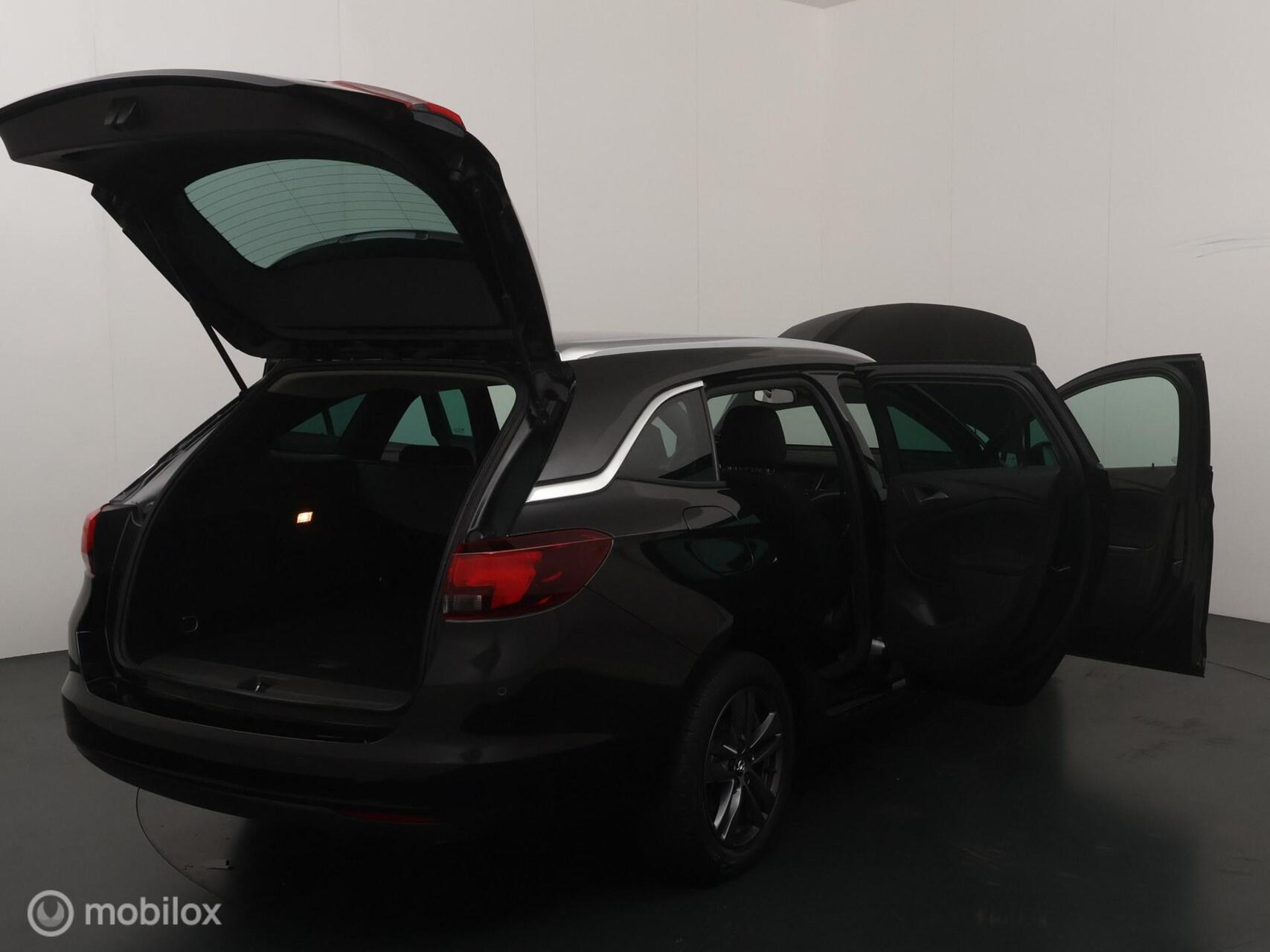 Foto van Opel Astra Sports Tourer