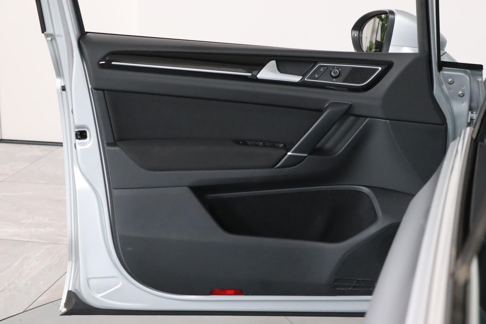 Foto van Volkswagen Golf Sportsvan
