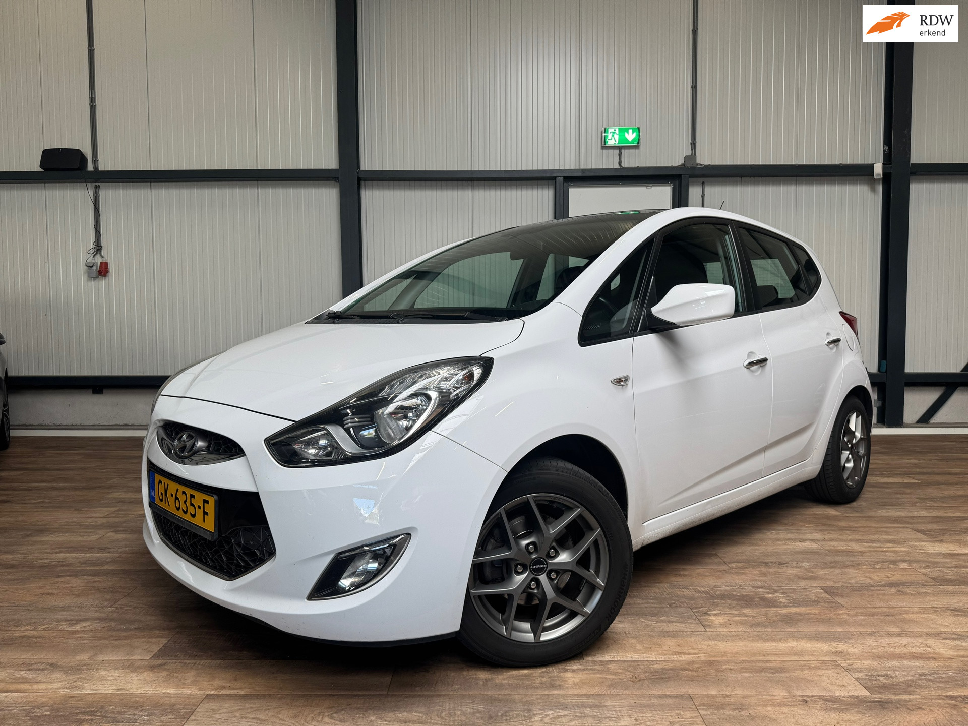 Hyundai Ix20 1.4i i-Vision / PANO / CRUISE / AIRCO 2011 - voorkant