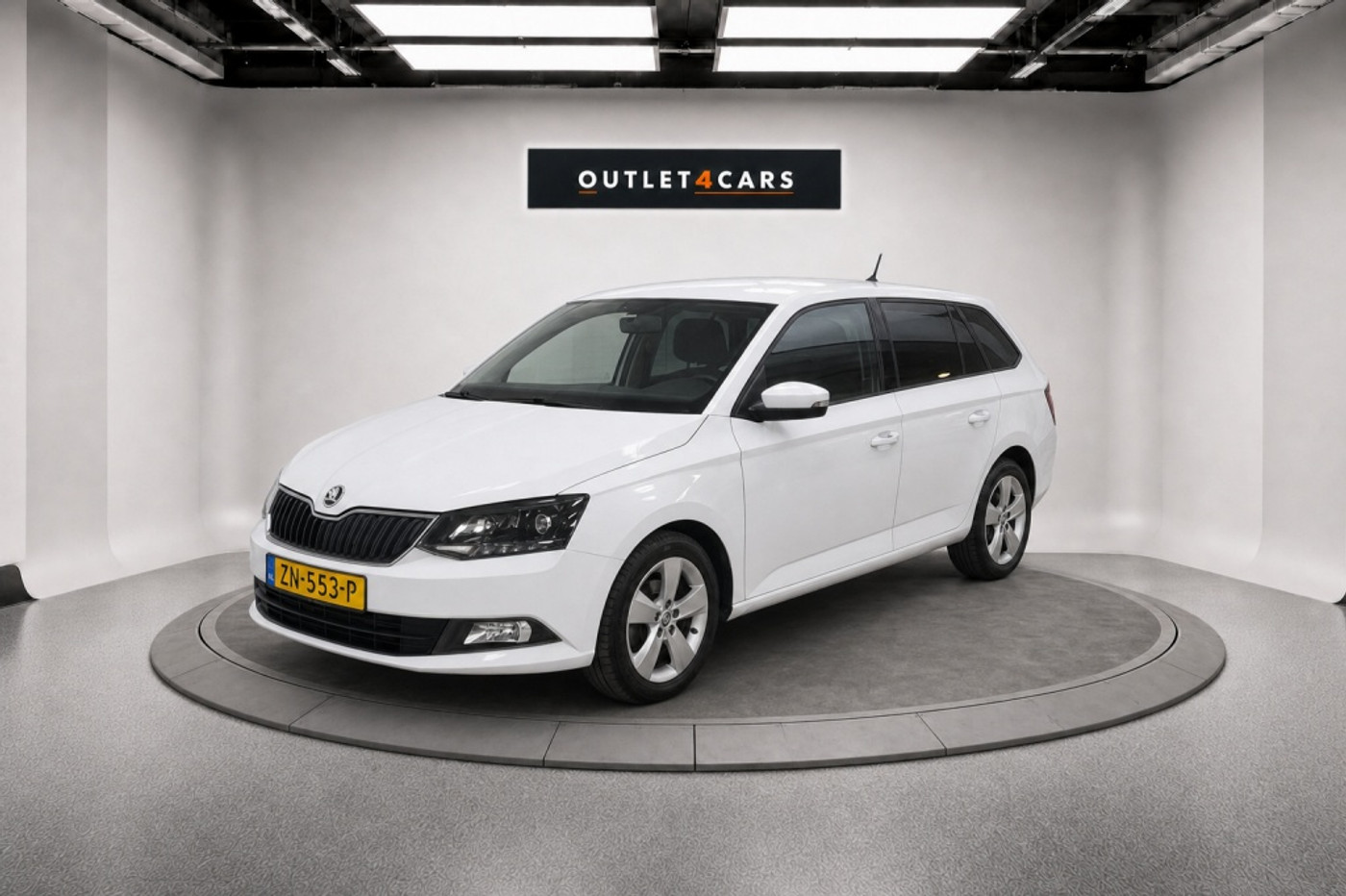 Skoda Fabia 1.2 TSI Monte Carlo 2017 - voorkant