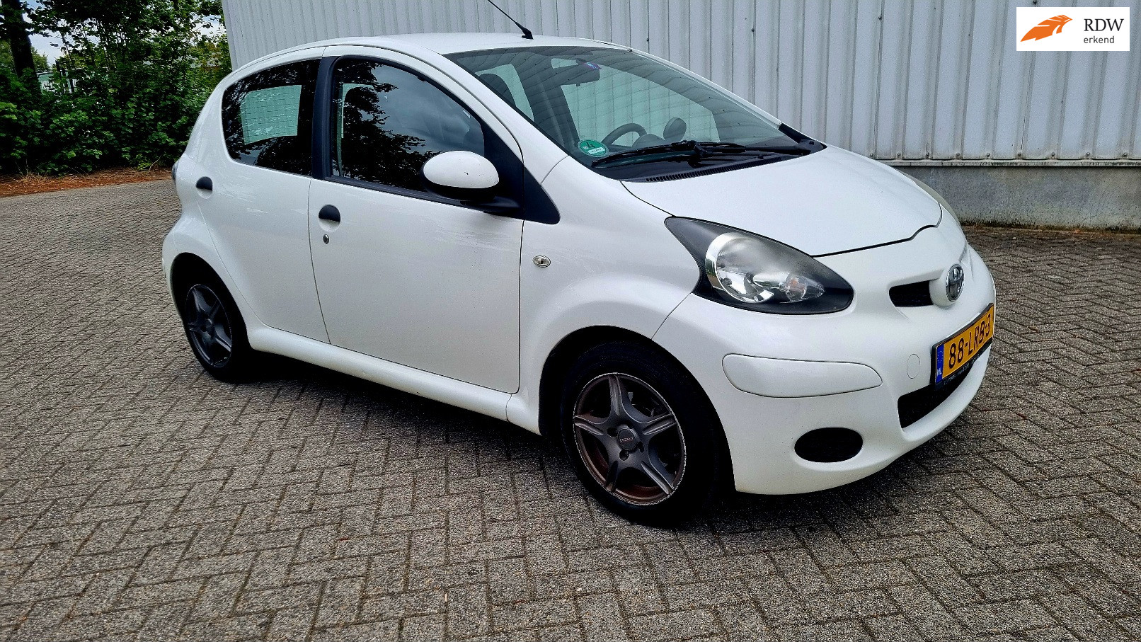 Toyota Toyota Aygo 1.0-12V Access 2010 - voorkant