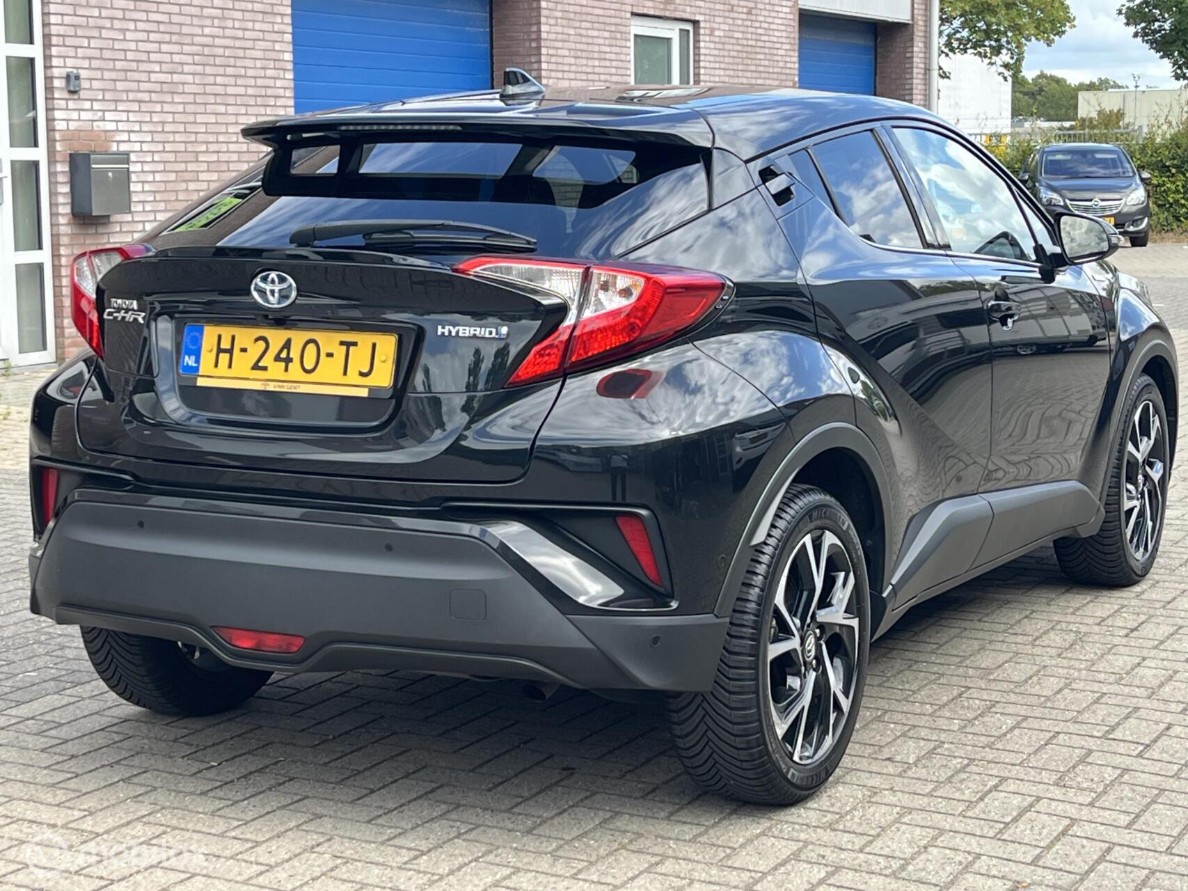 Foto van Toyota Toyota C-hr