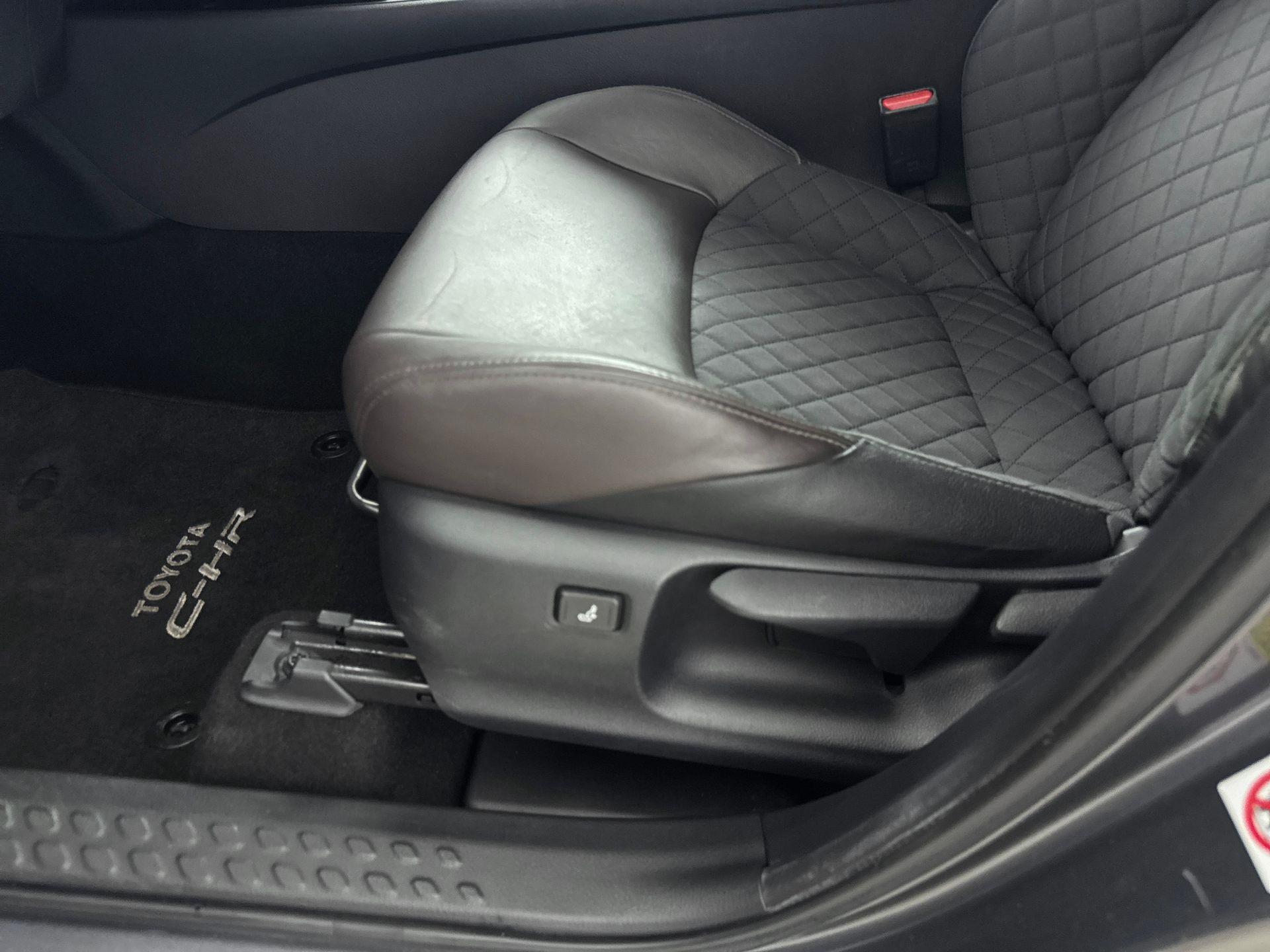 Foto van Toyota Toyota C-hr