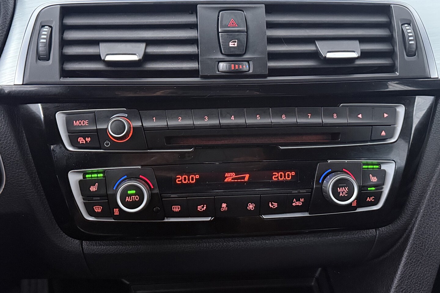 Foto van BMW 320i