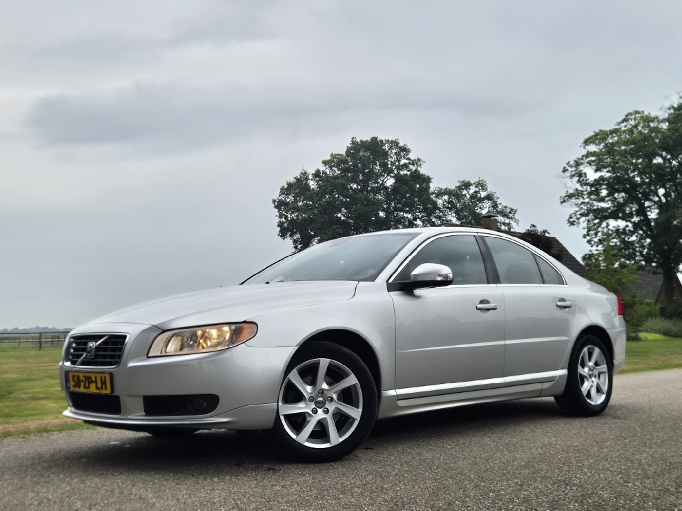 Volvo S80 2.4 D5 Momentum 2007 - voorkant