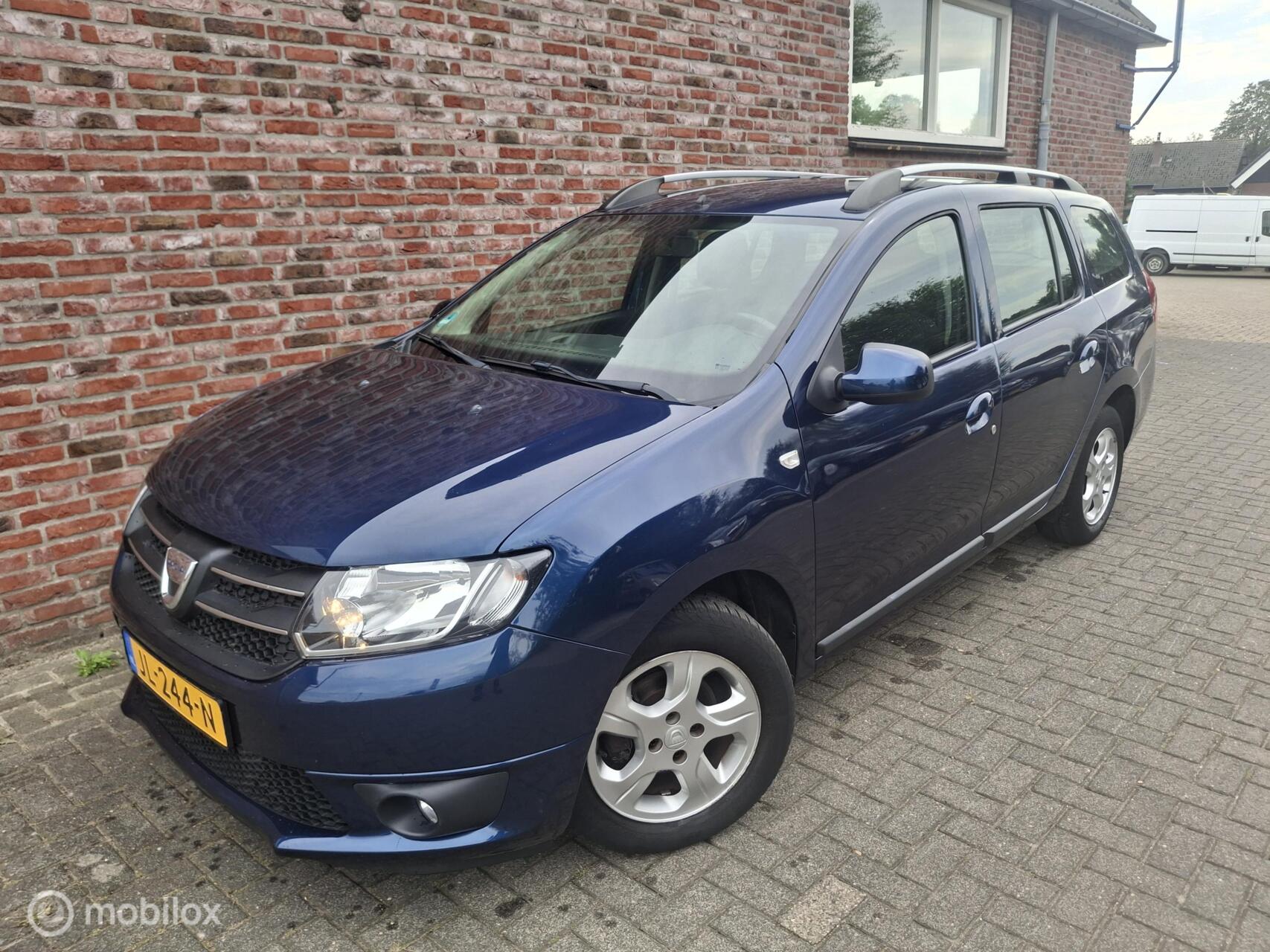 Dacia Logan 0.9 TCe Easy-R Lauréate 2016 - voorkant