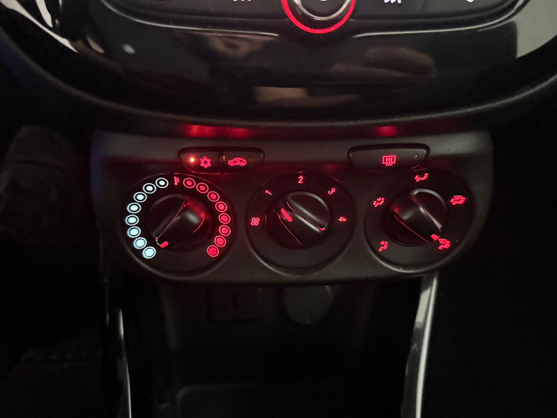 Foto van Opel Adam