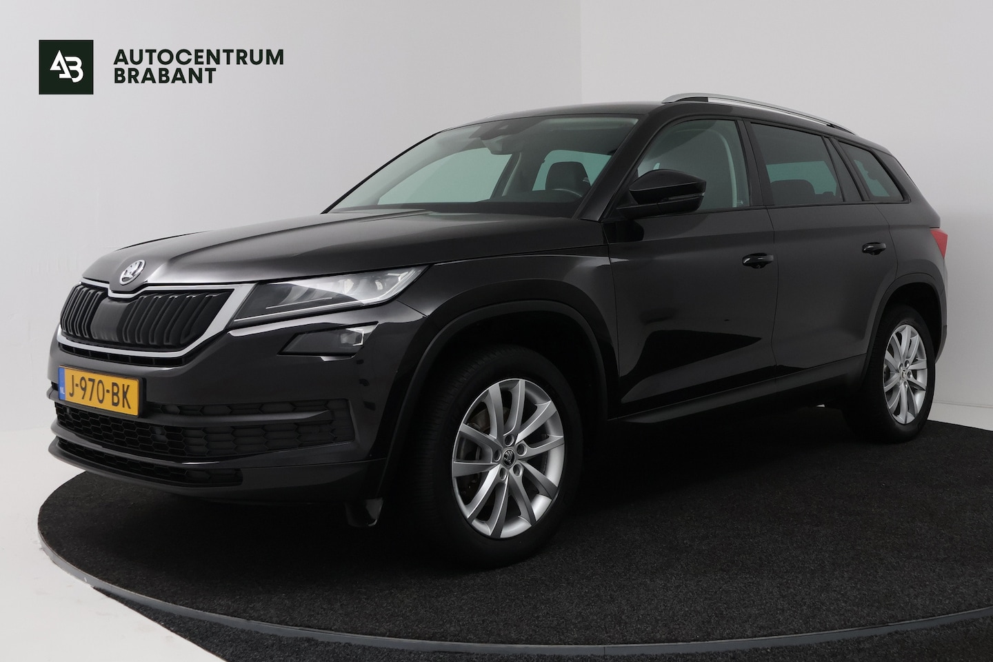 Skoda Kodiaq 1.5 TSI Business Edition 7p. (TREKHAAK WEGKLAPBAAR, NAVI, CAMERA, PDC, STOELVERWARMING, 1e EIG CARPLAY) 2020 - voorkant