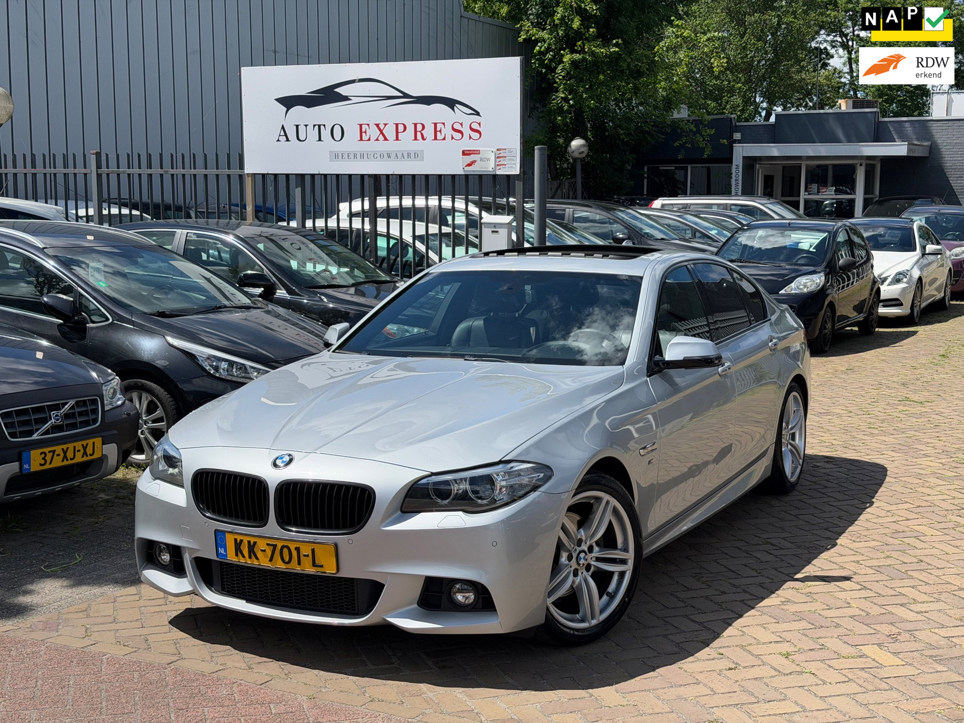 BMW 520i 520i M Sport Edition High Executive/Leer/Cruise/Navi/Elektrische Stoel/Stoelverwarming/Xzenon/Elektrische stuur/Nap 2016 - voorkant