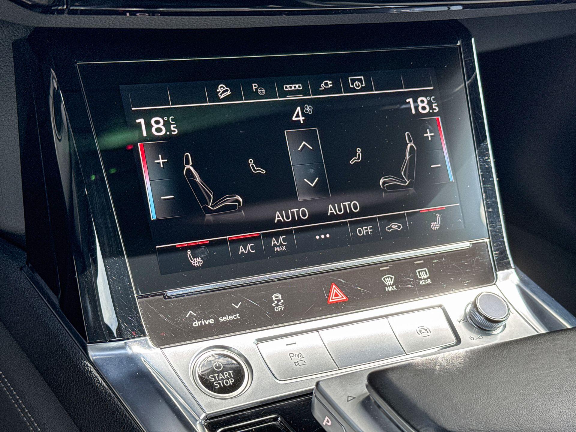Foto van Audi E-tron 55