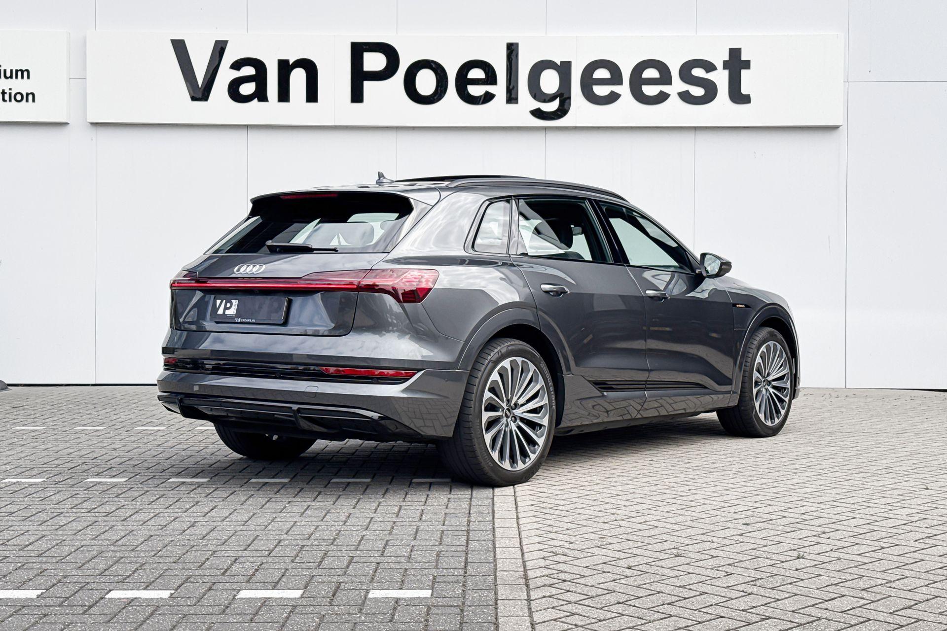 Foto van Audi E-tron 55