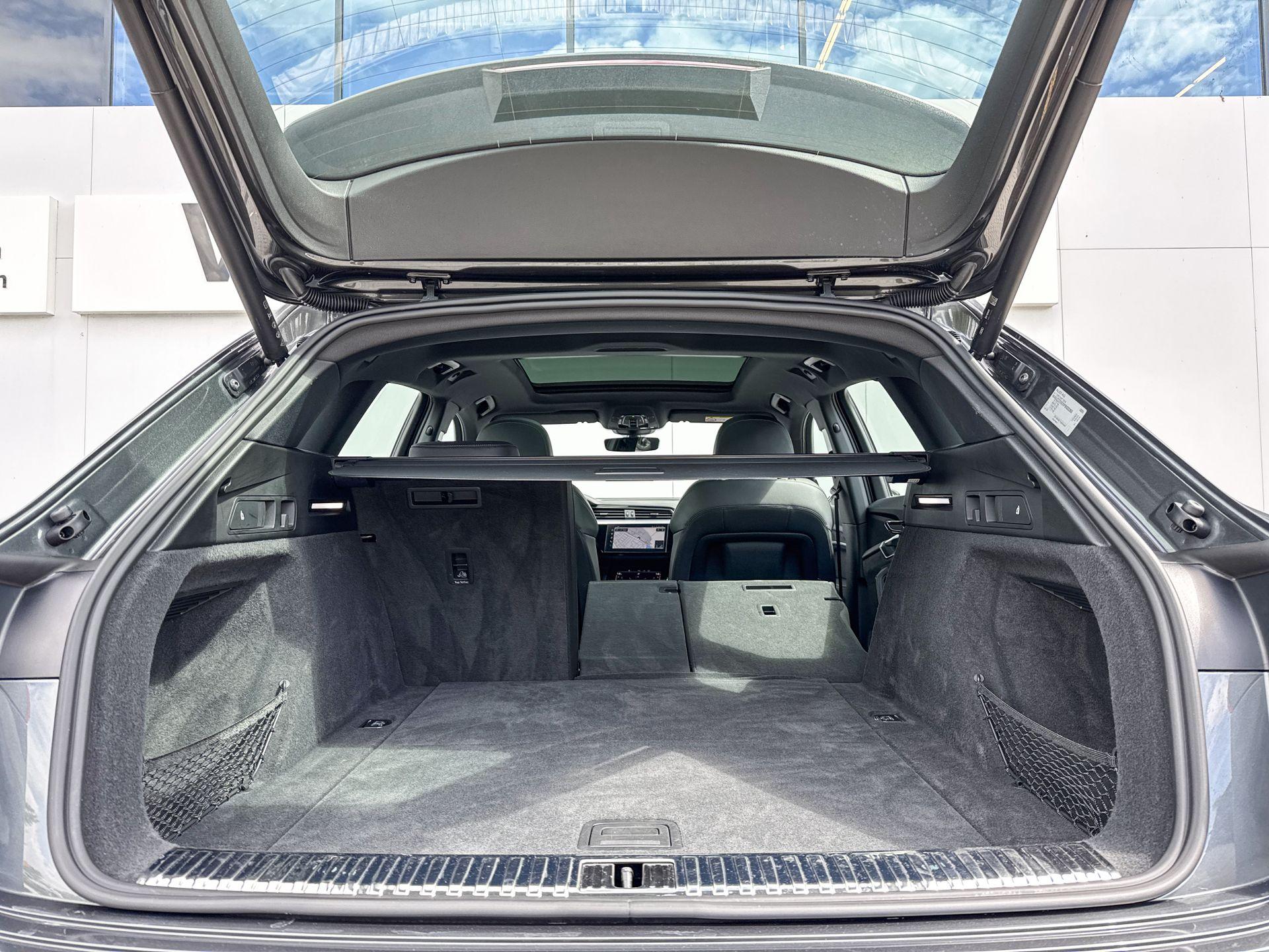 Foto van Audi E-tron 55