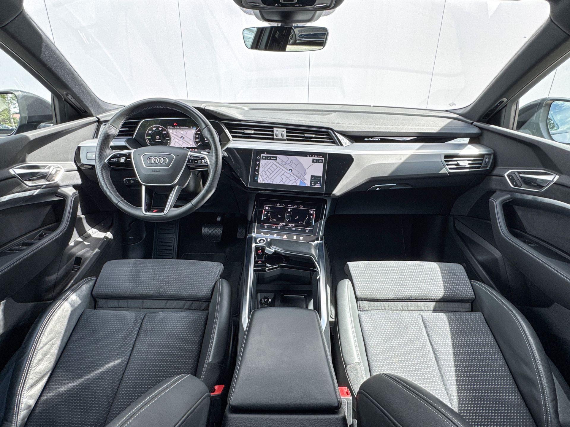Foto van Audi E-tron 55