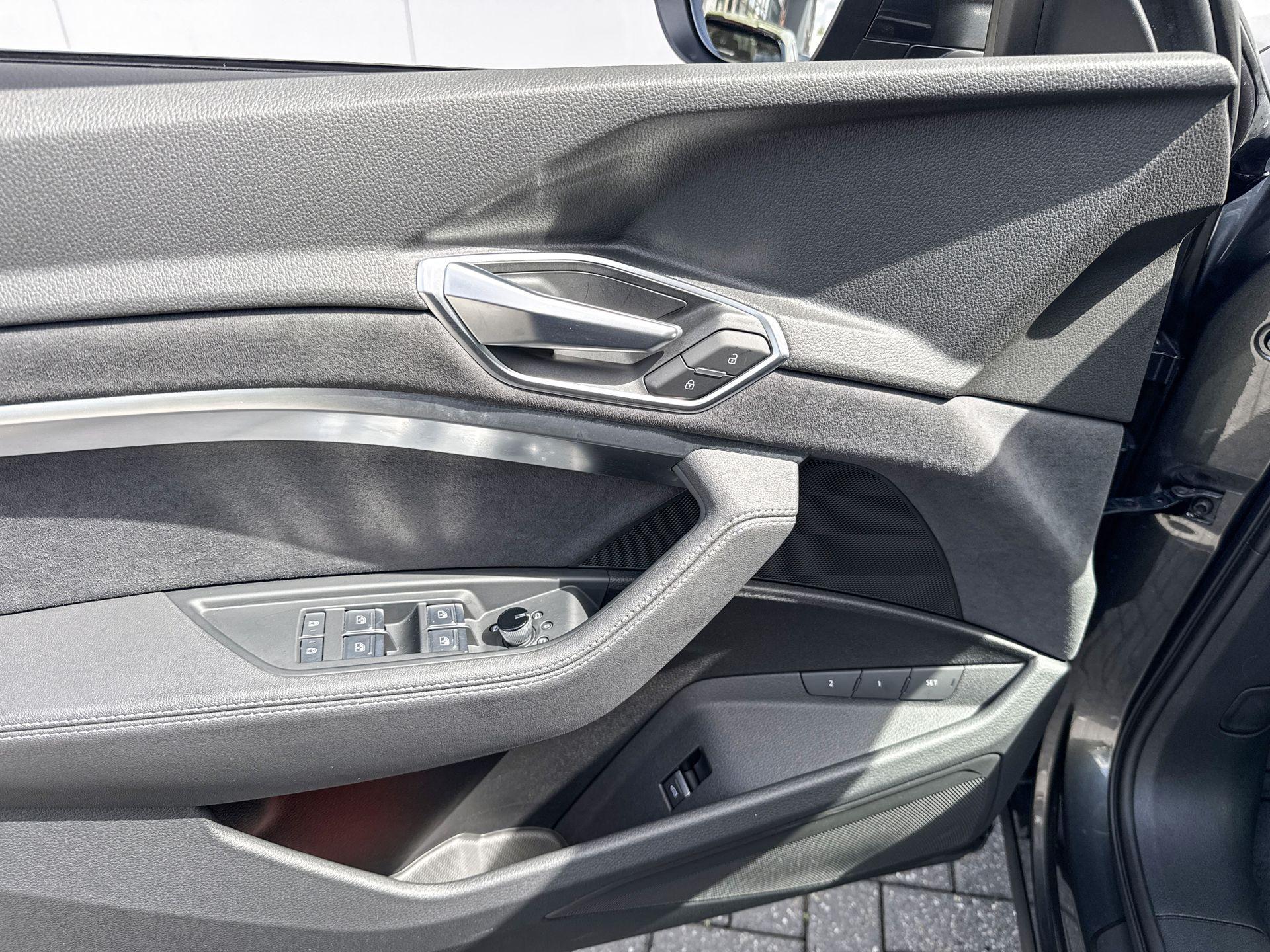 Foto van Audi E-tron 55