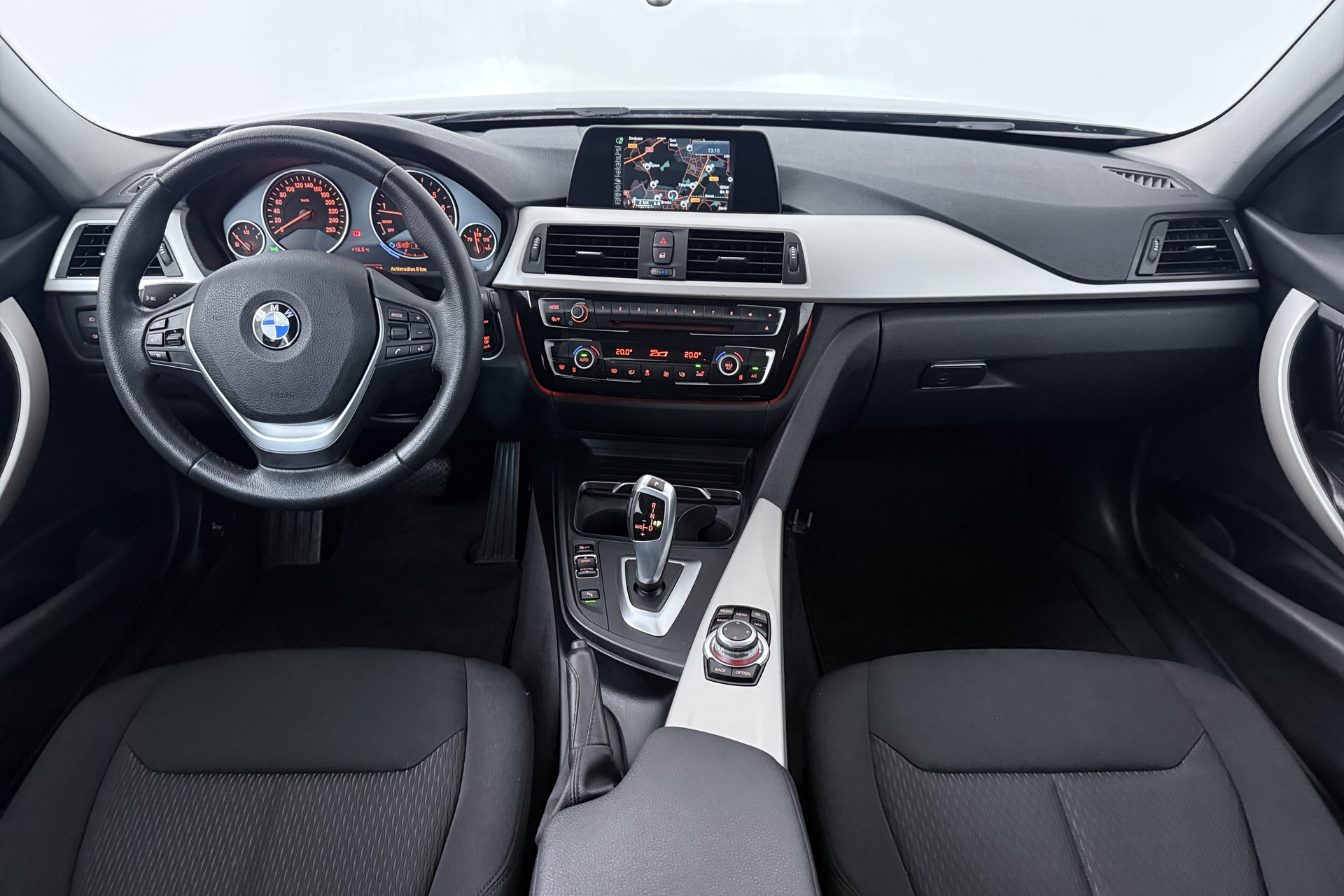 Foto van BMW 320i