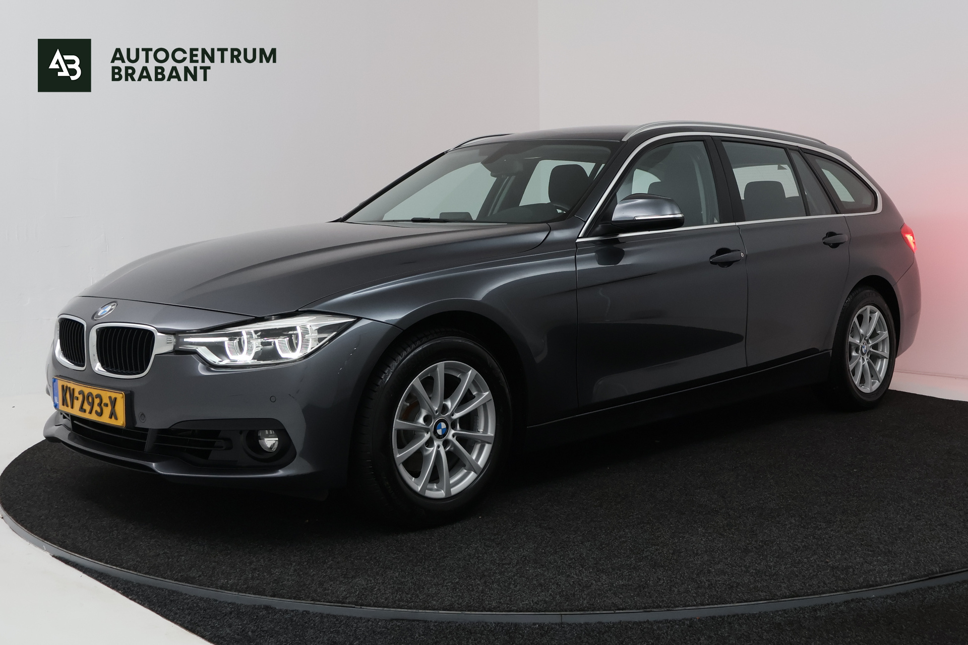 BMW 320i 320i Centennial Executive (CRUISE CONTROL, NAVIGATIE, DEALER ONDERHOUDEN) 2016 - voorkant