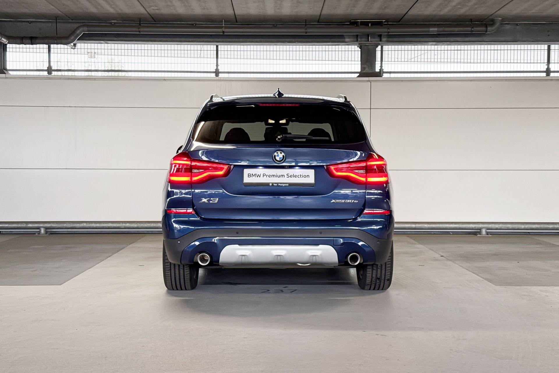 Foto van BMW X3 Xdrive30e