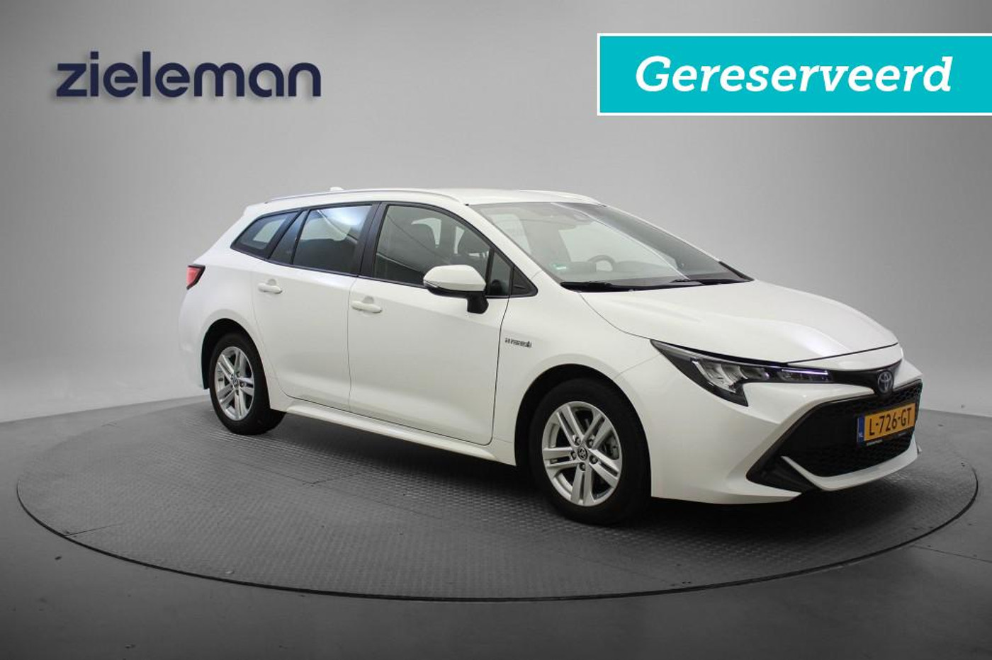 Toyota Toyota Corolla Touring Sports 1.8 Hybrid Active - Carplay, Camera, Cruise 2021 - voorkant