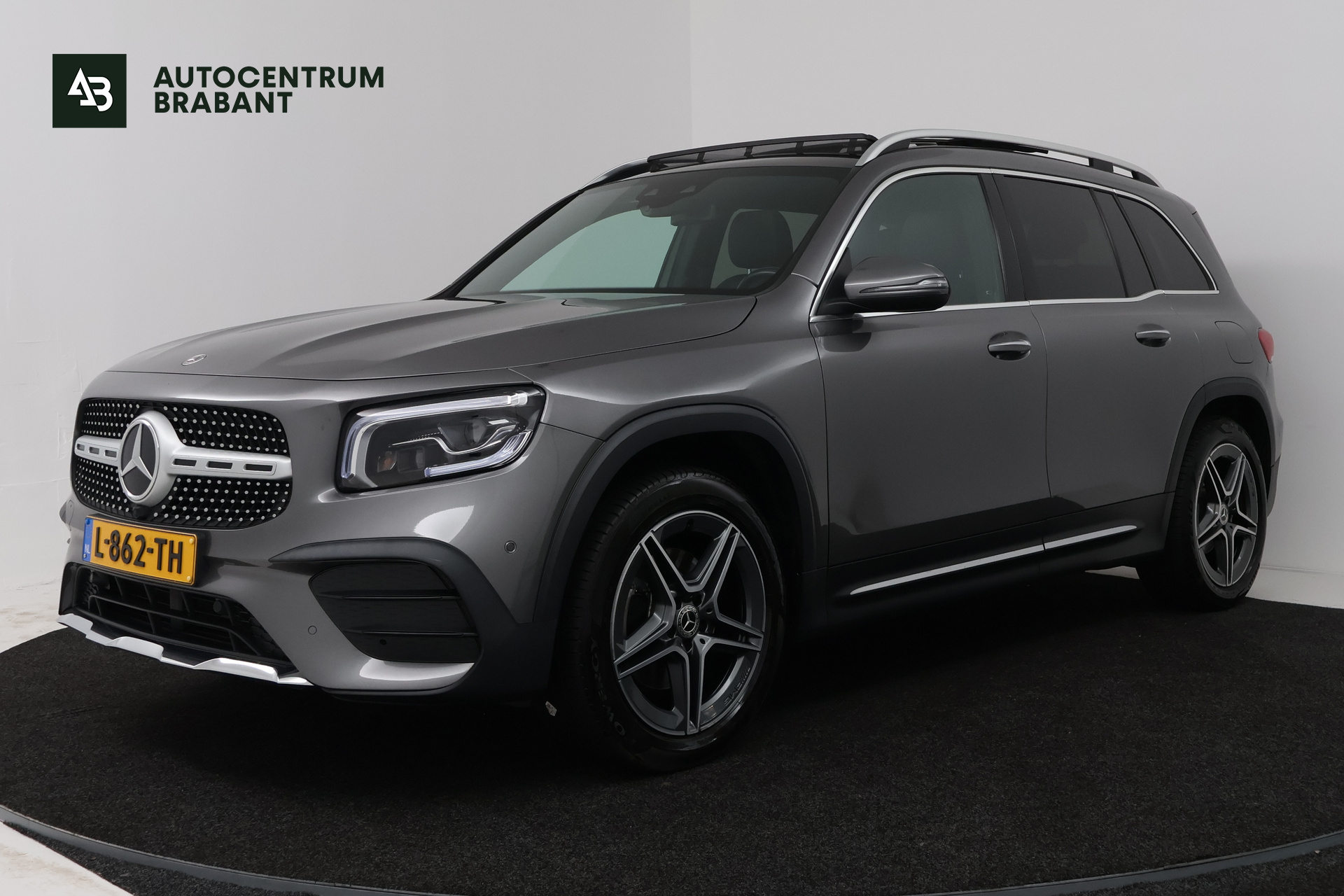 Mercedes-Benz GLB 200 200 Business Solution AMG (PANORAMADAK, SFEERVERLICHTING, STOELVERWARMING, ELEKTR STOELEN) 2021 - voorkant