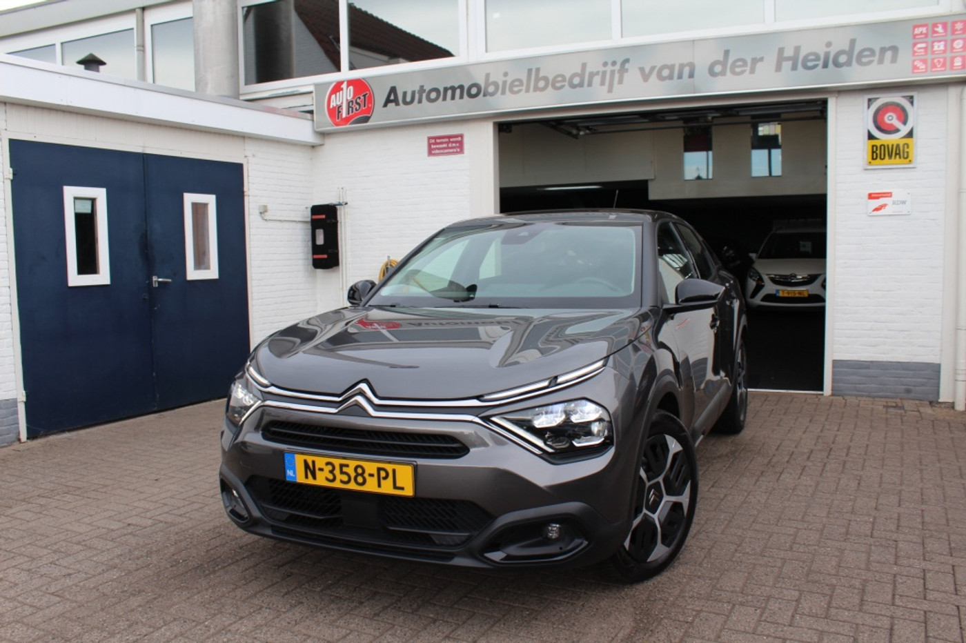 Citroen C4 1.2 Puretech Feel 2021 - voorkant