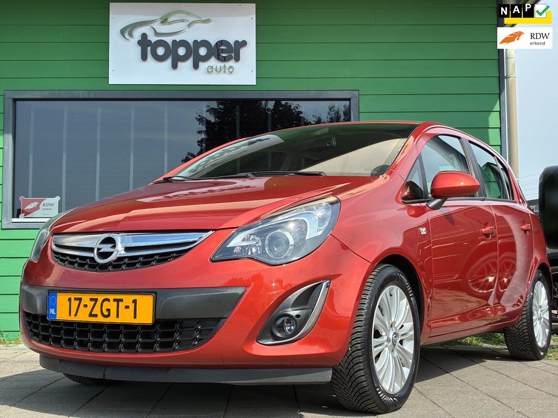 Opel Corsa 1.4-16V Cosmo|2e Eigenaar|Climatronic|CruiseControl|Trekhaak|PDC|Nieuwe APK|NAP| 2012 - voorkant
