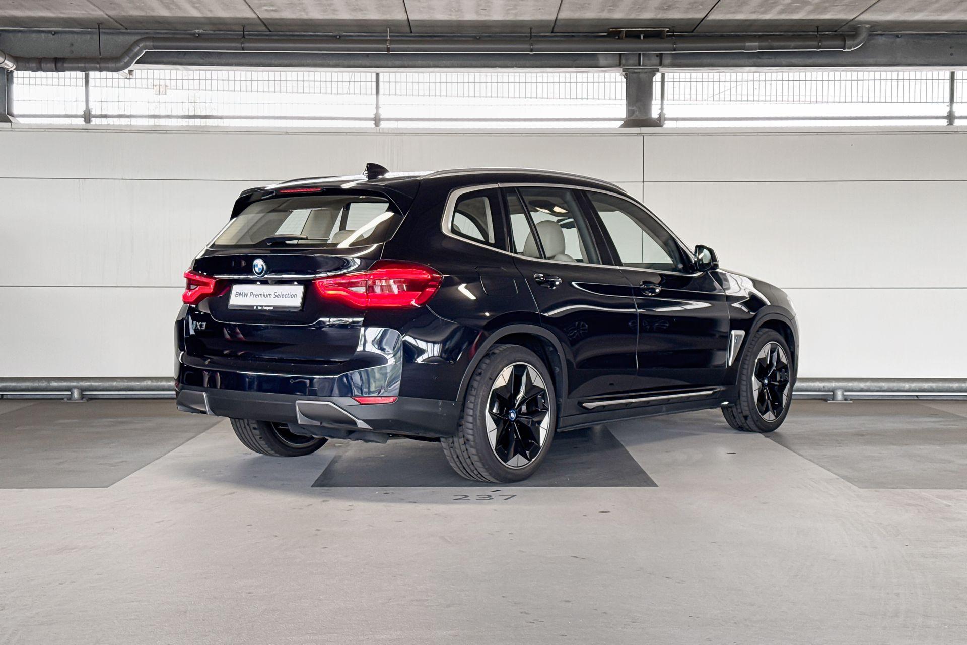 Foto van BMW Ix3