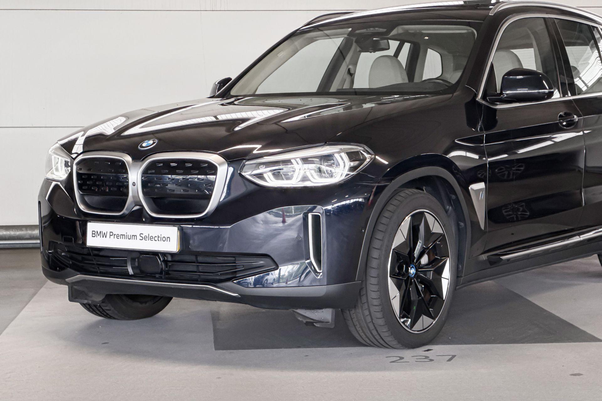 Foto van BMW Ix3