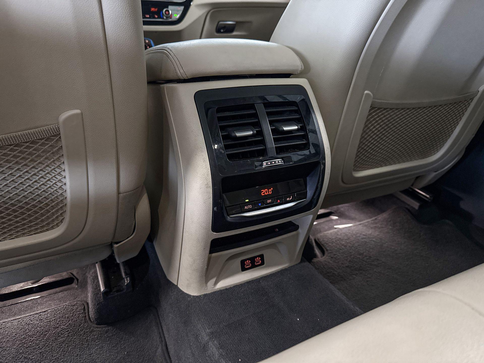 Foto van BMW Ix3