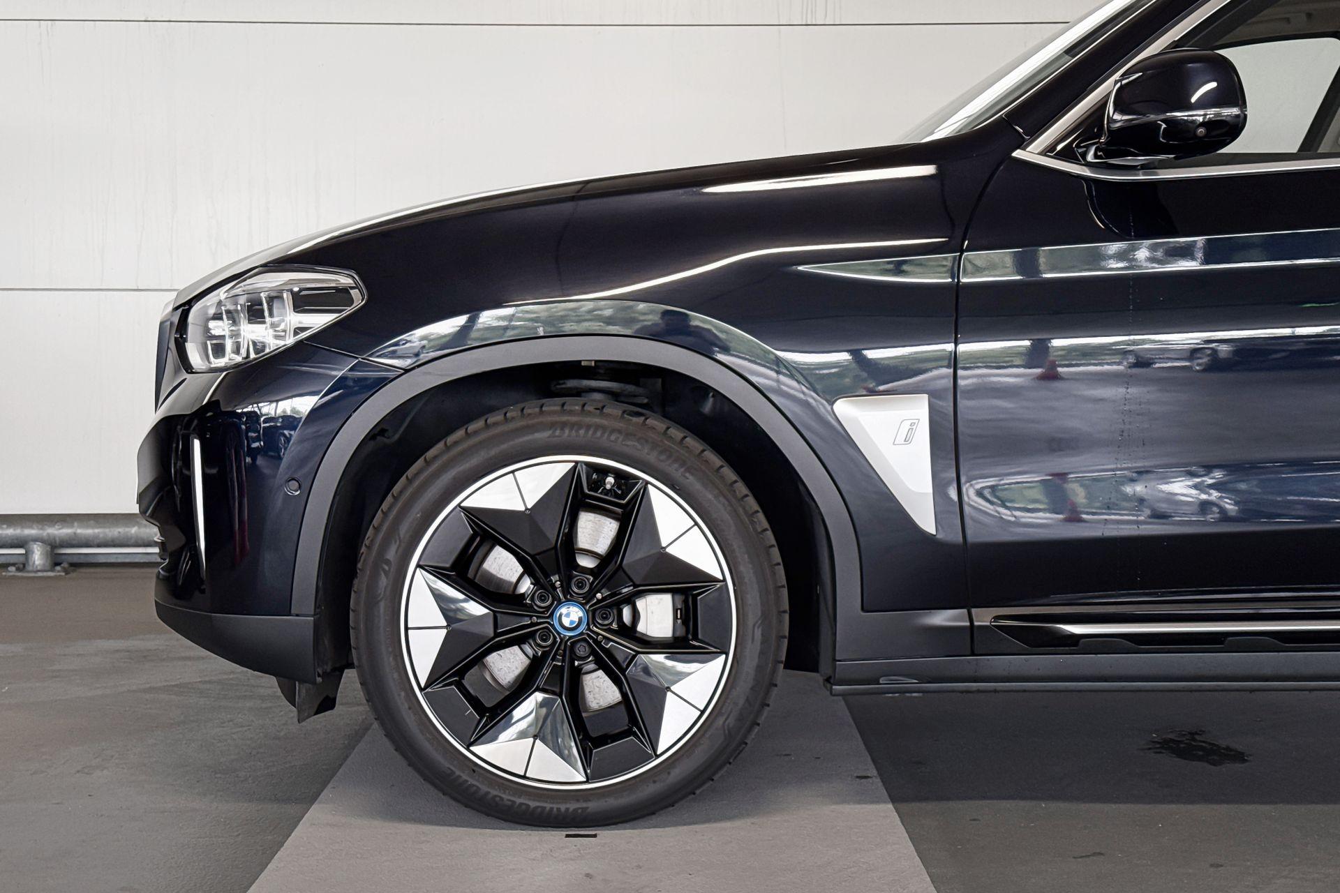 Foto van BMW Ix3