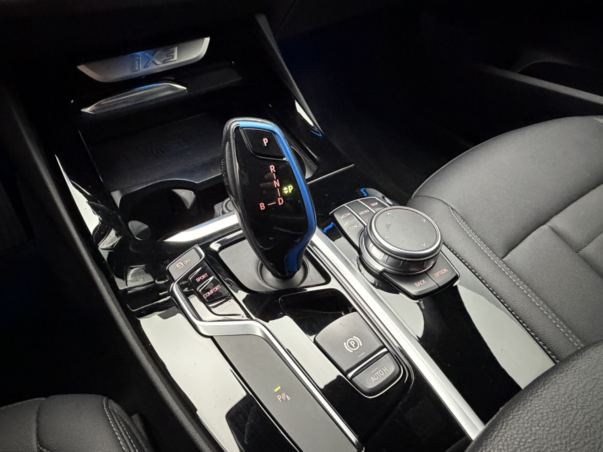 Foto van BMW Ix3