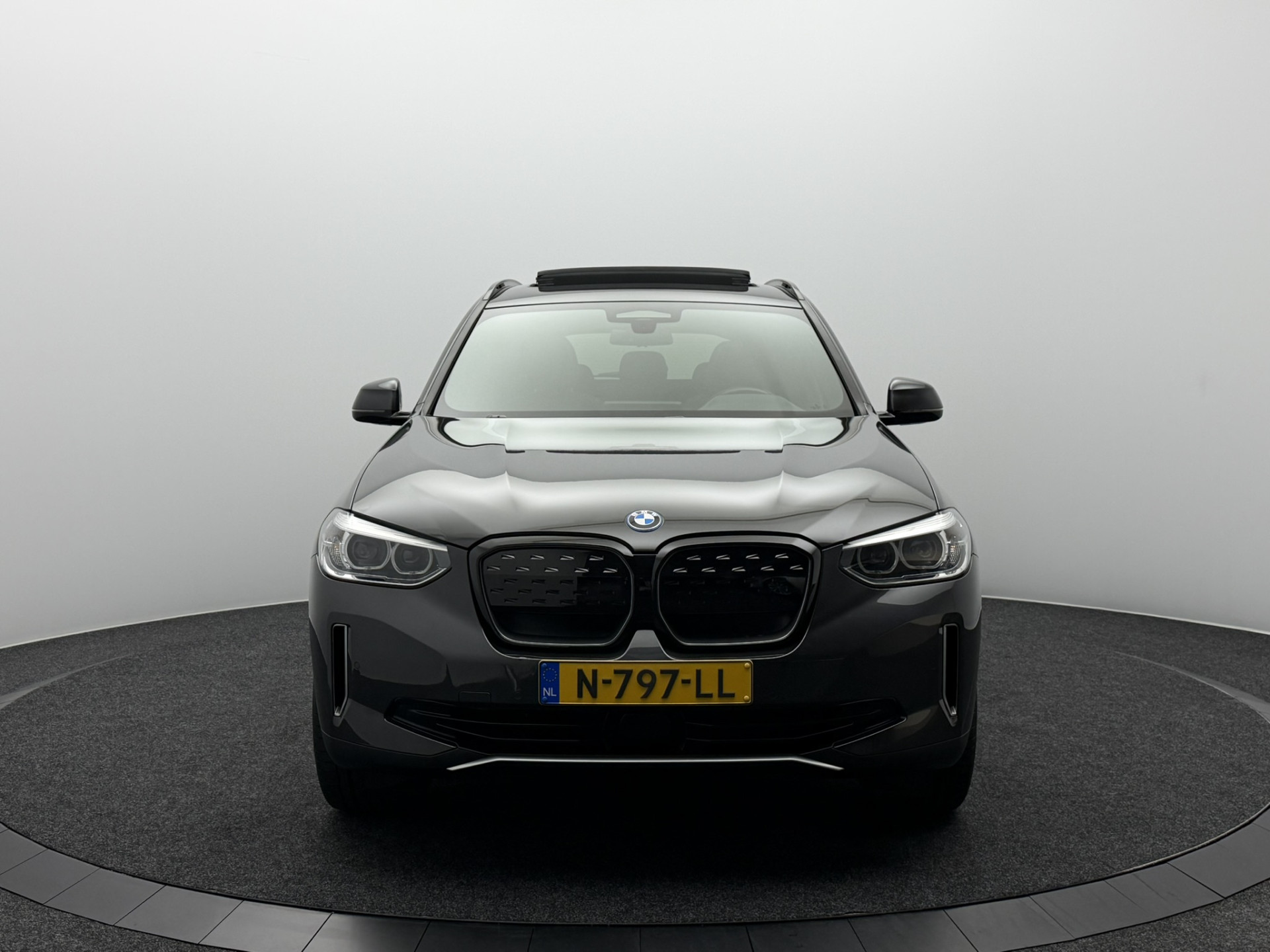 Foto van BMW Ix3