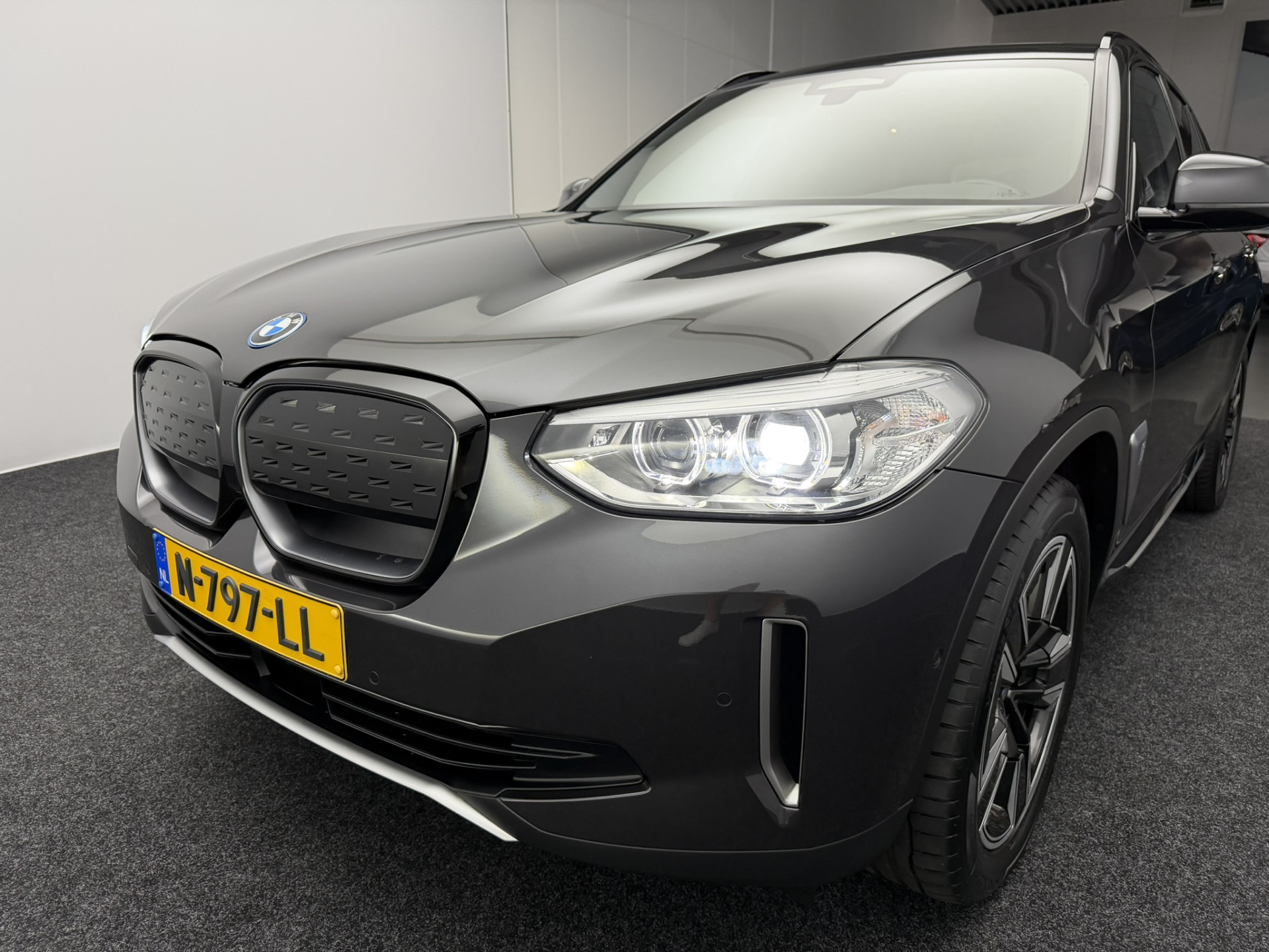 Foto van BMW Ix3