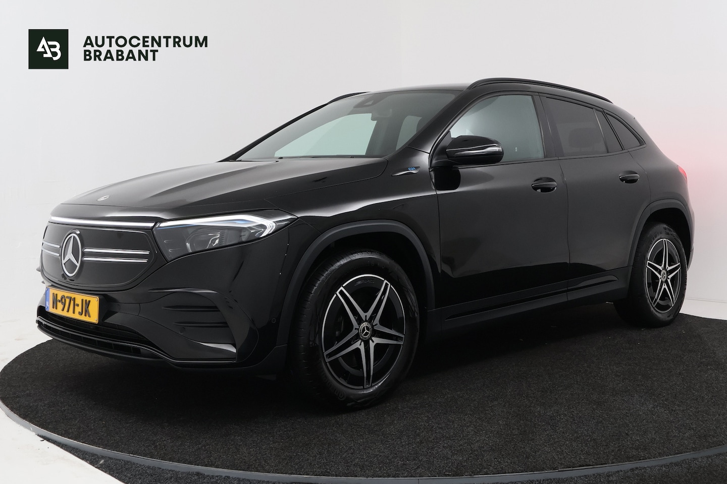 Mercedes-Benz Eqa 250 250 Business Solution AMG 67 kWh (SFEERVERLICHTING, STOELVERWARMING, CAMERA, CRUISE CONTROL, NAVIGATIE) 2021 - voorkant